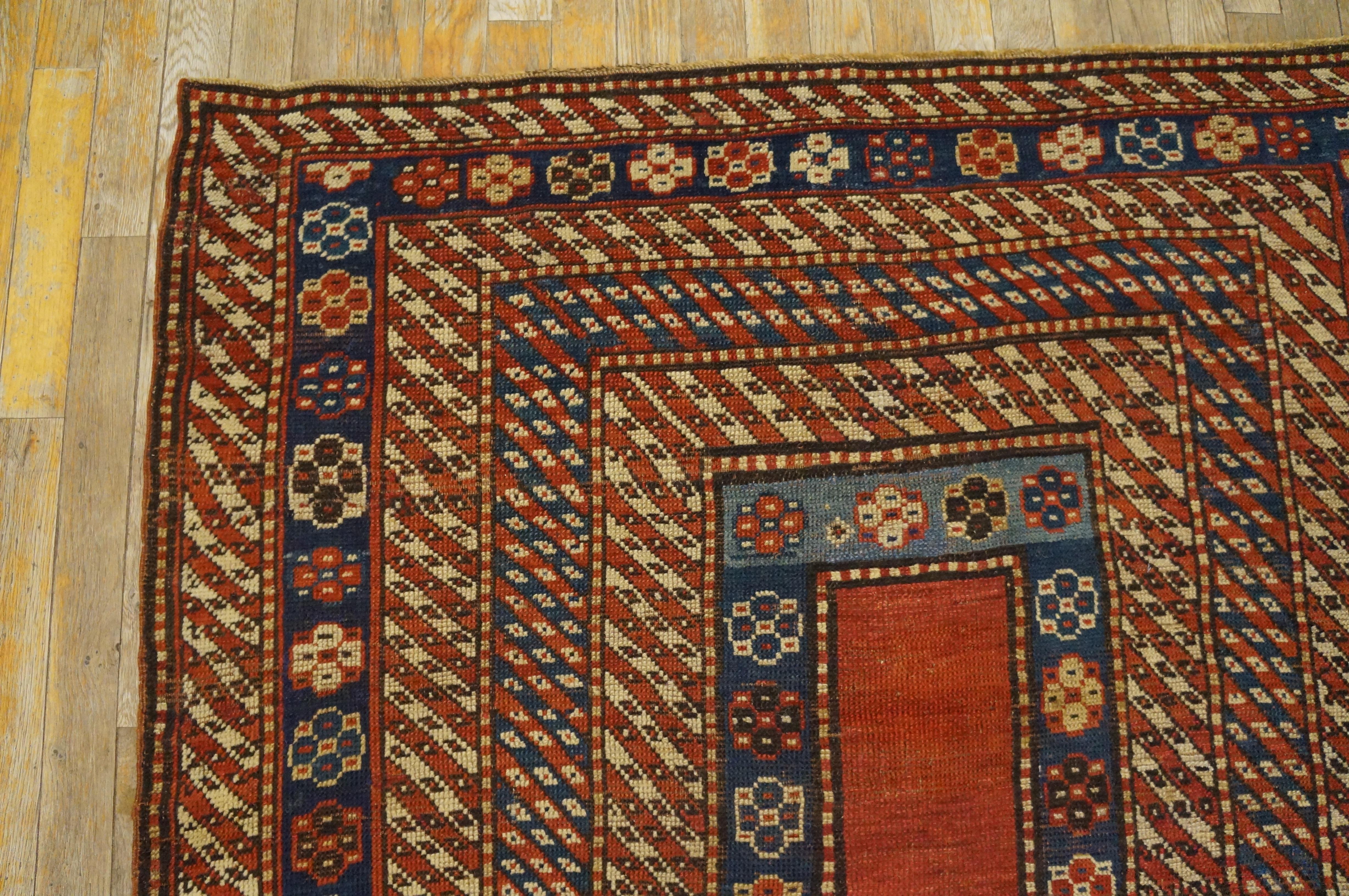 Kaukasischer Kazak-Teppich des 19. Jahrhunderts ( 4' x 6'10