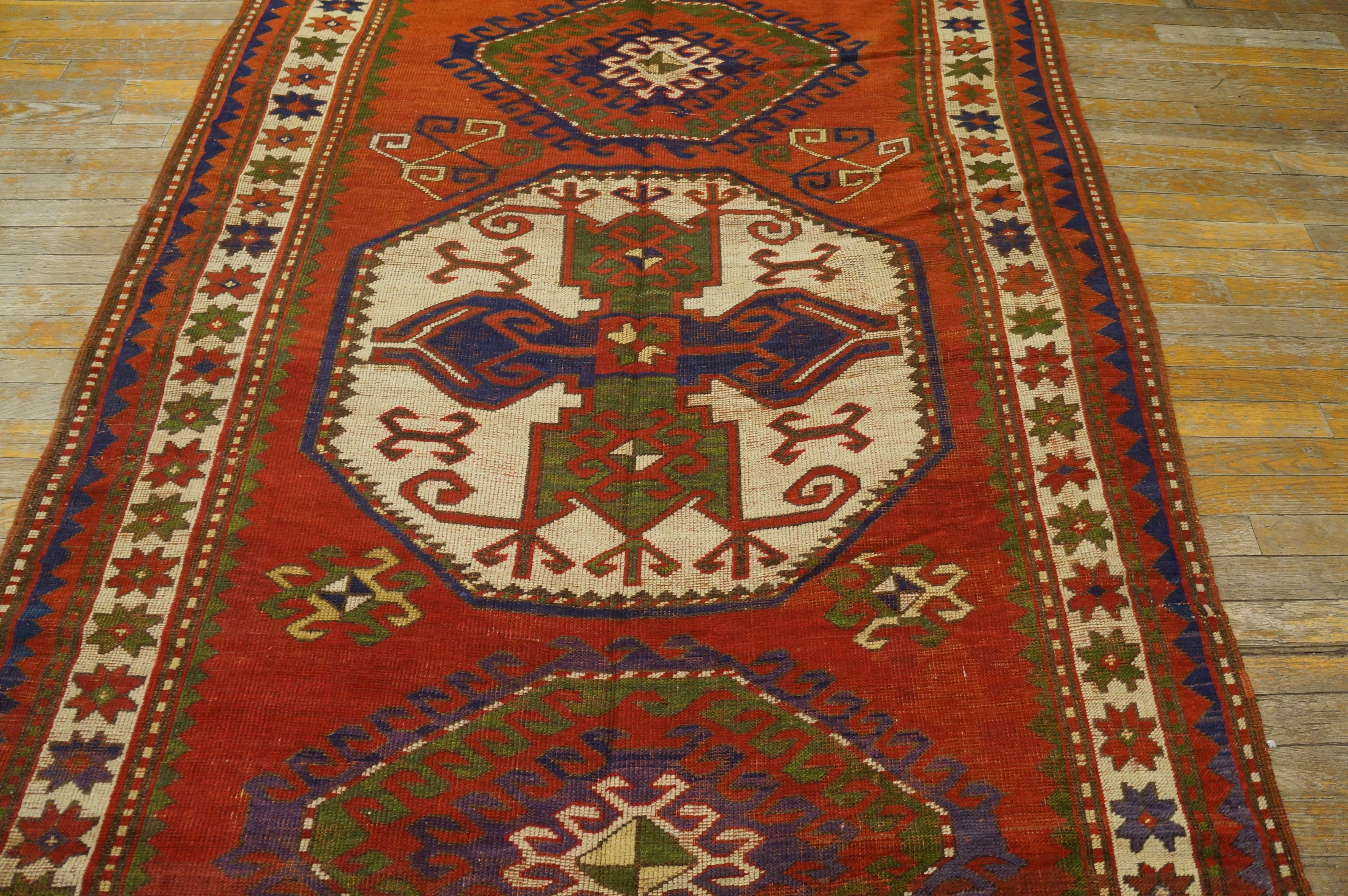 Hand-Knotted Early 20th Century Caucasian Kazak Lori Pombak Carpet (4'9