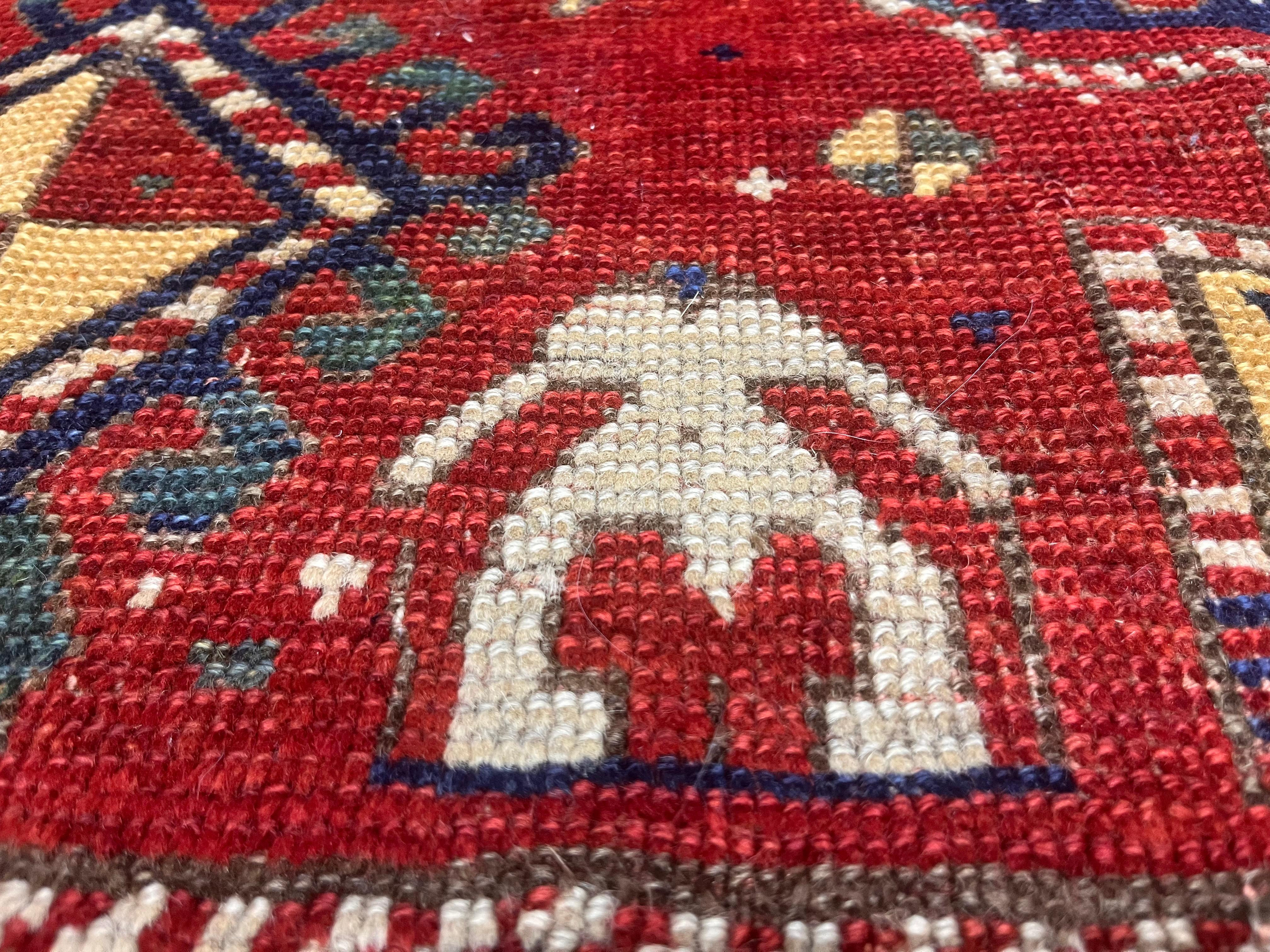 Antiker kaukasischer Kazak-Teppich 5'1