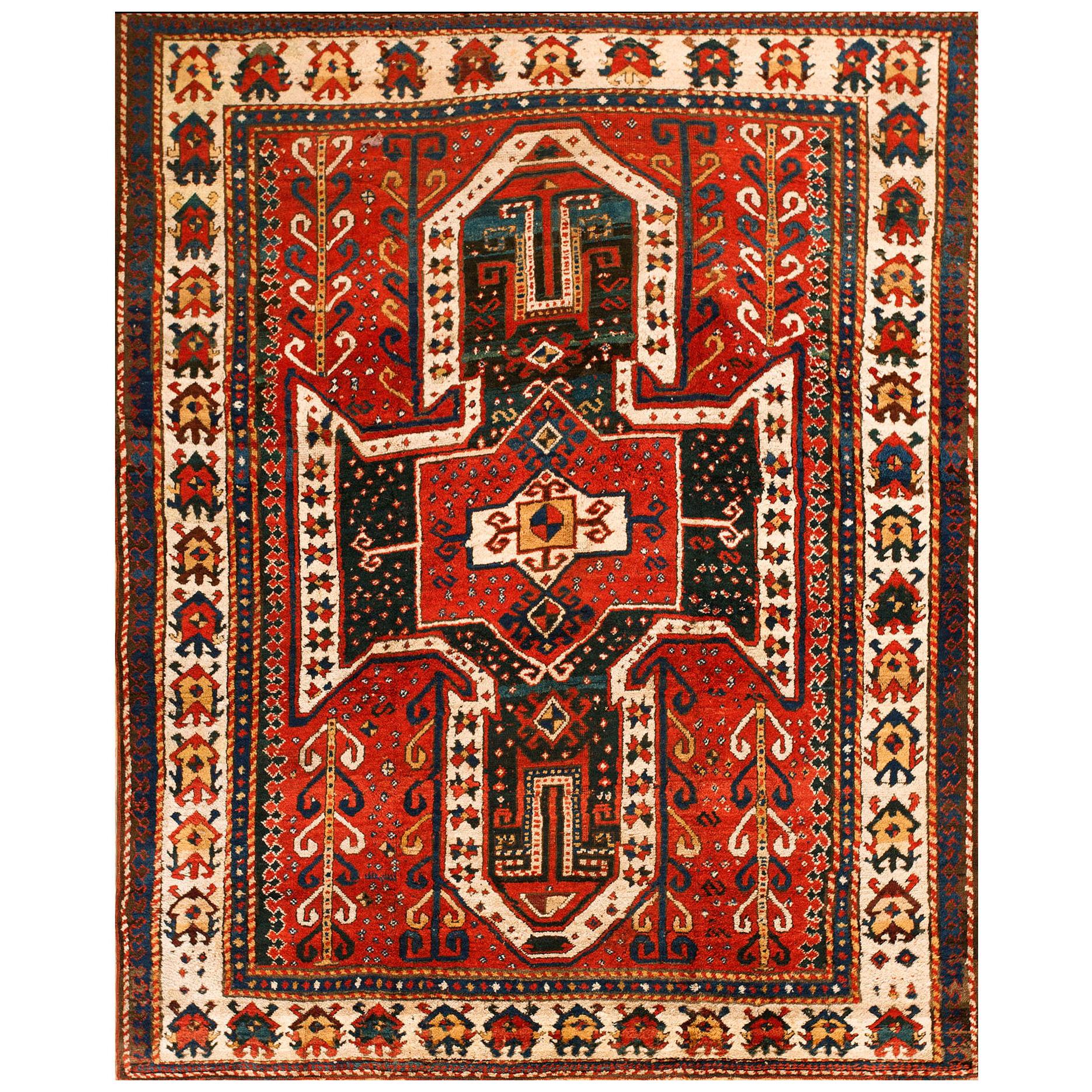 Kaukasischer Sewan-Kaukasischer Teppich aus dem 19. Jahrhundert ( 5'10"  x 6'10" - 177 x 208 ) im Angebot