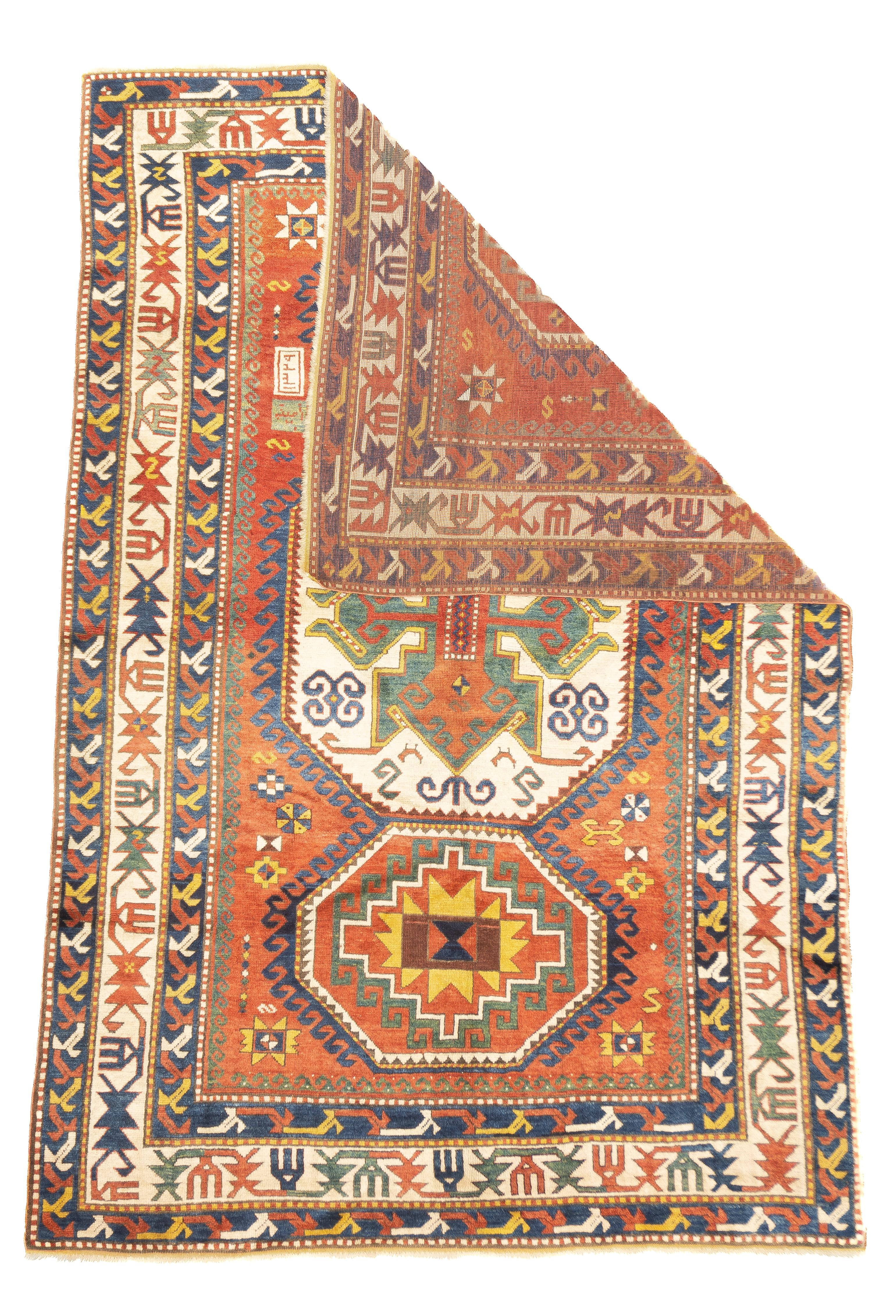 Antiker kaukasischer Kazak-Teppich 5'7'' x 8'0''. SW-Kaukasus/Armenien. Kräftig gemusterte, stark gefärbte, völlig geometrische, ganz aus Wolle bestehende, grob bis mäßig gewebte, mittel- bis langflorige Stücke im Streuformat, in Medaillon-,