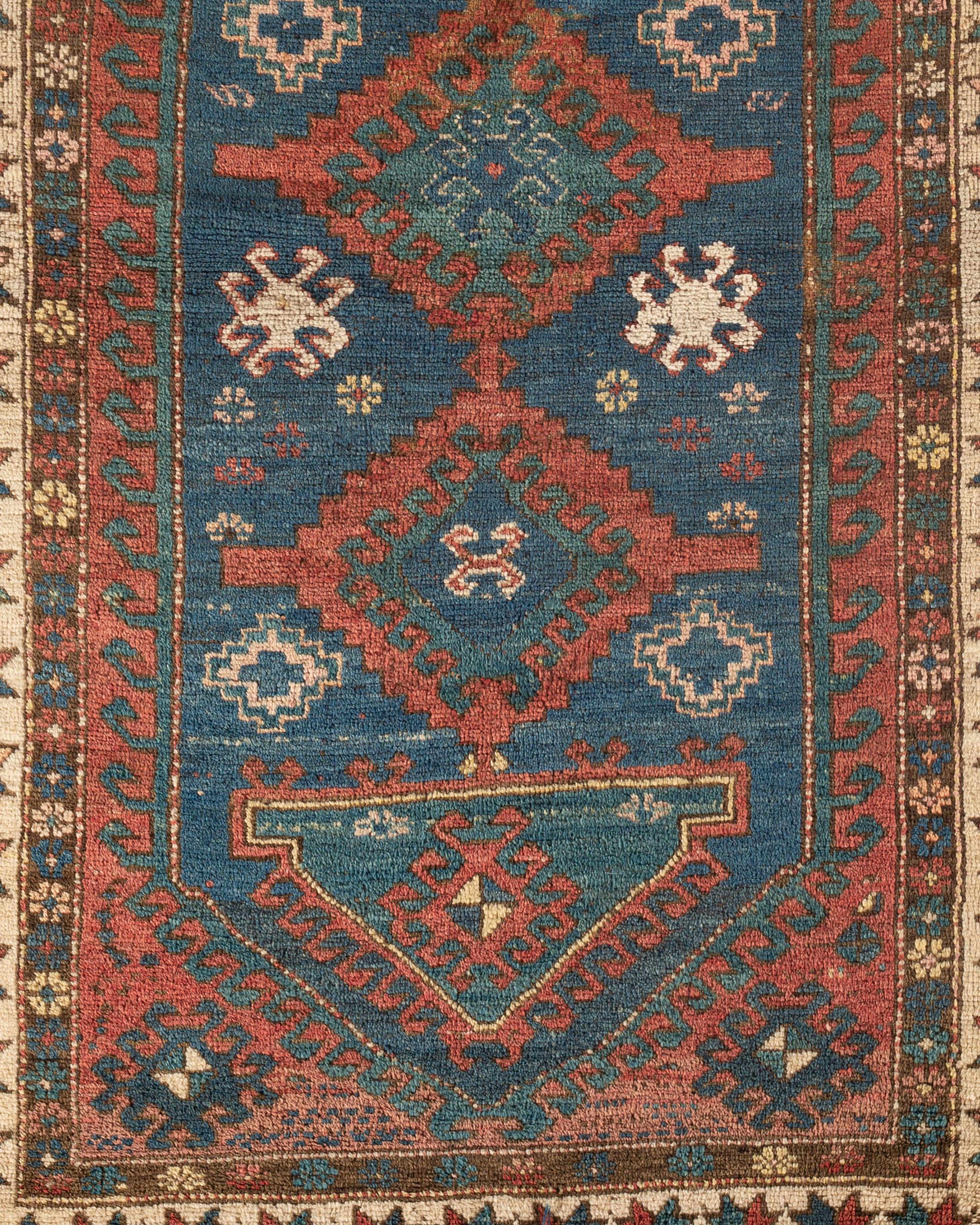 Antiker kaukasischer Kazak-Teppich, um 1890 4' x 6'10 (Kaukasisch) im Angebot