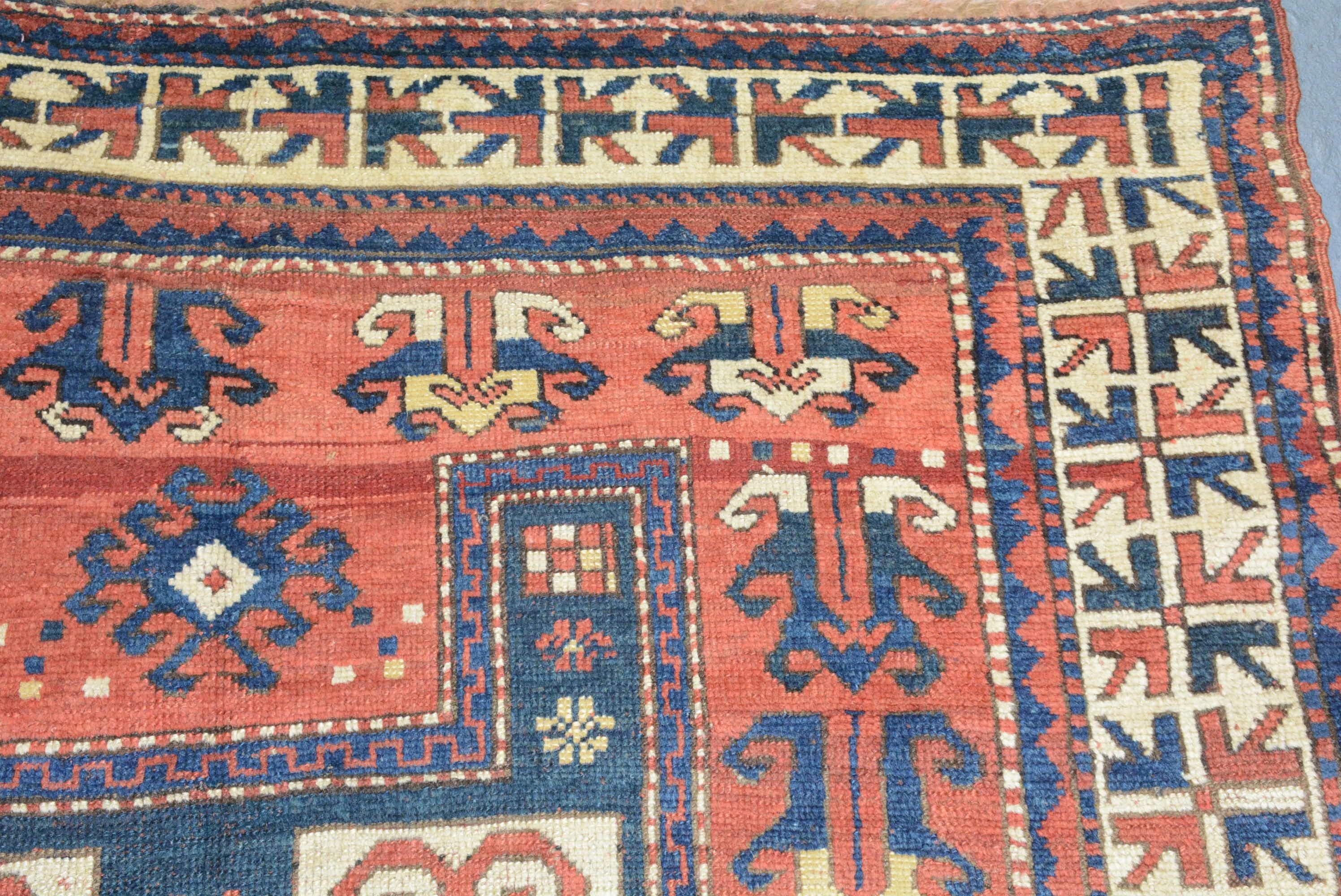 Antiker kaukasischer Kazak-Teppich (Kasachisch) im Angebot