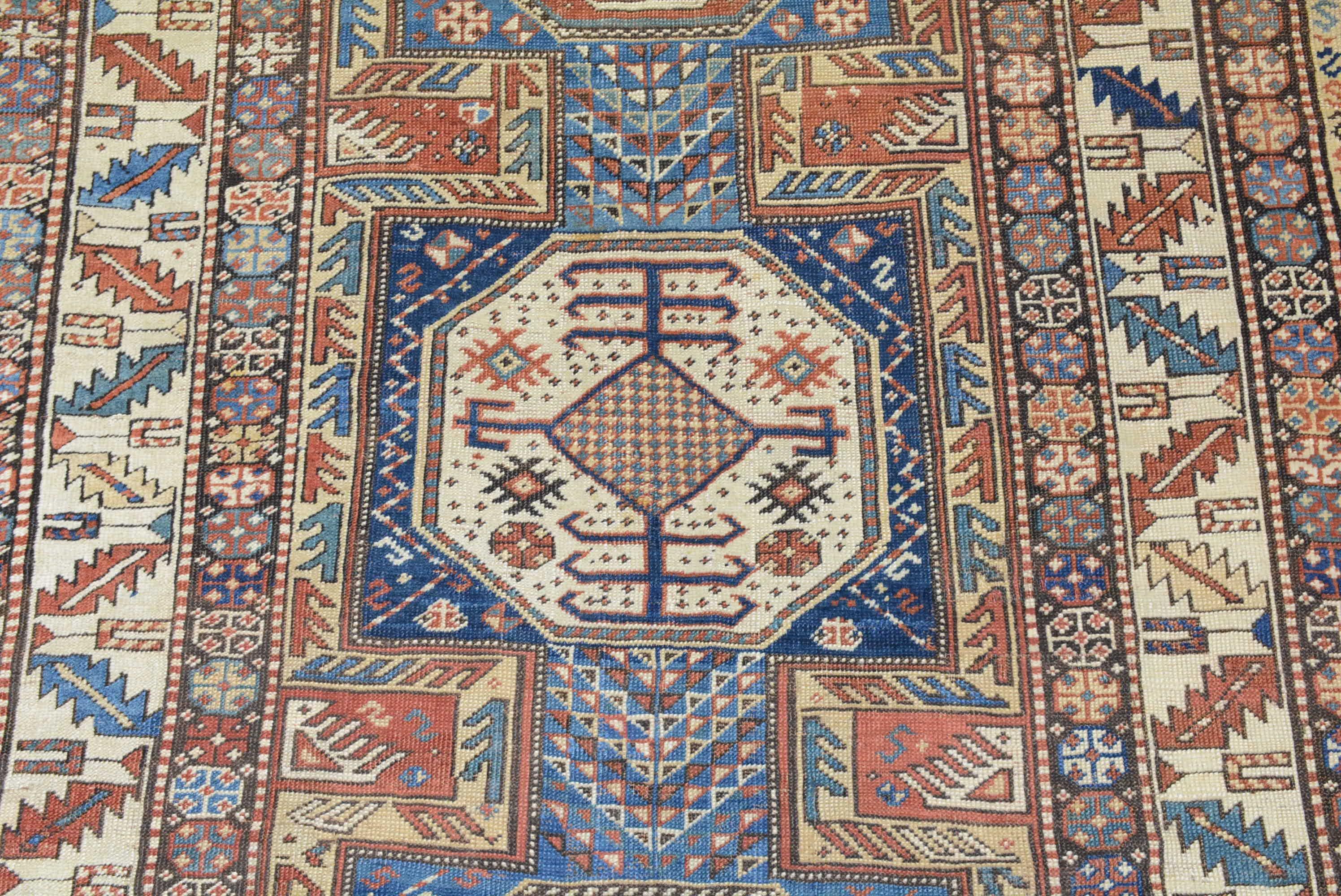 Antiker kaukasischer Kazak-Teppich (Armenisch) im Angebot