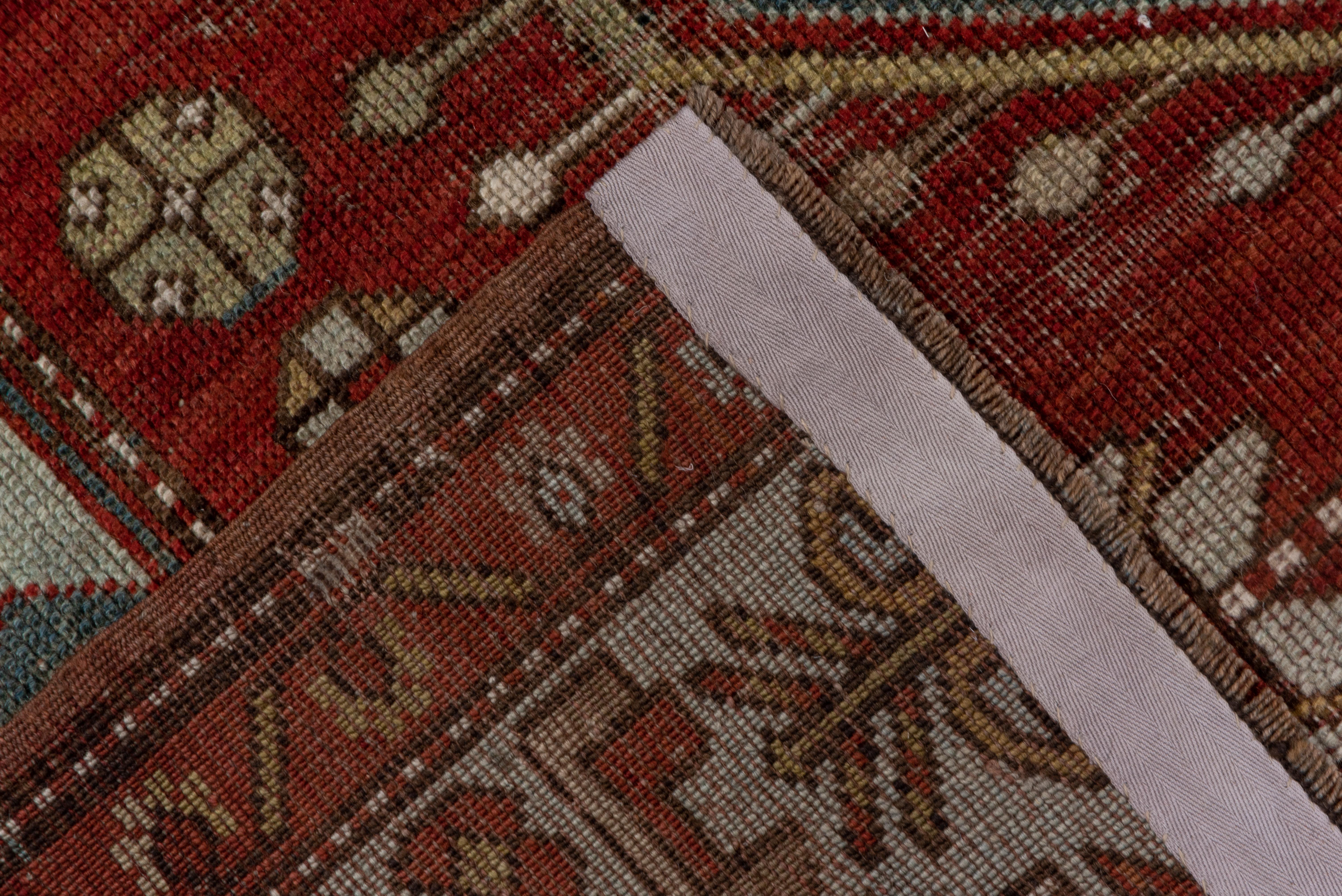 Antiker kaukasischer Kazak-Teppich im Zustand „Gut“ im Angebot in New York, NY