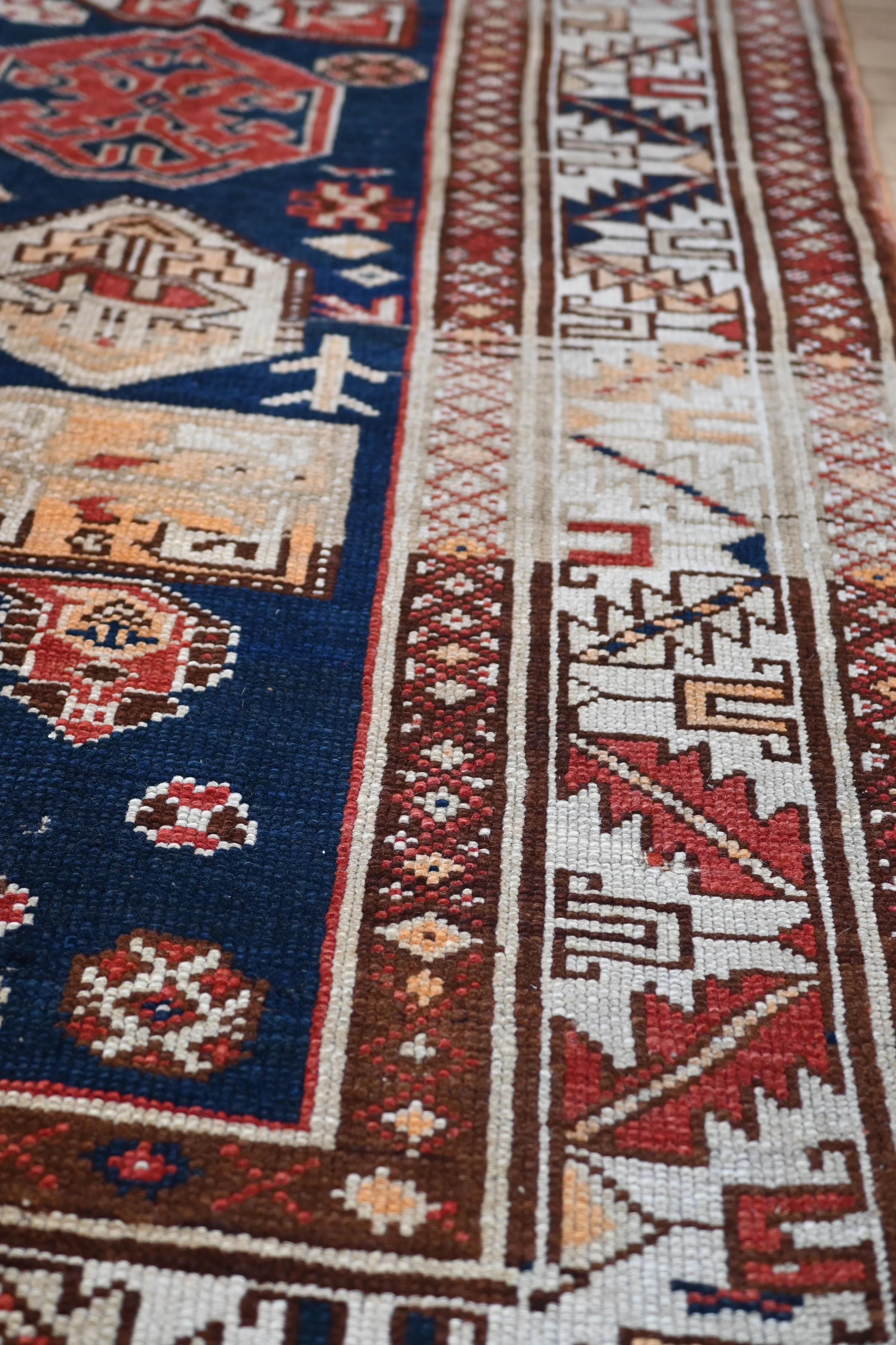 Début du 20ème siècle Ancien tapis caucasien Kazak en vente