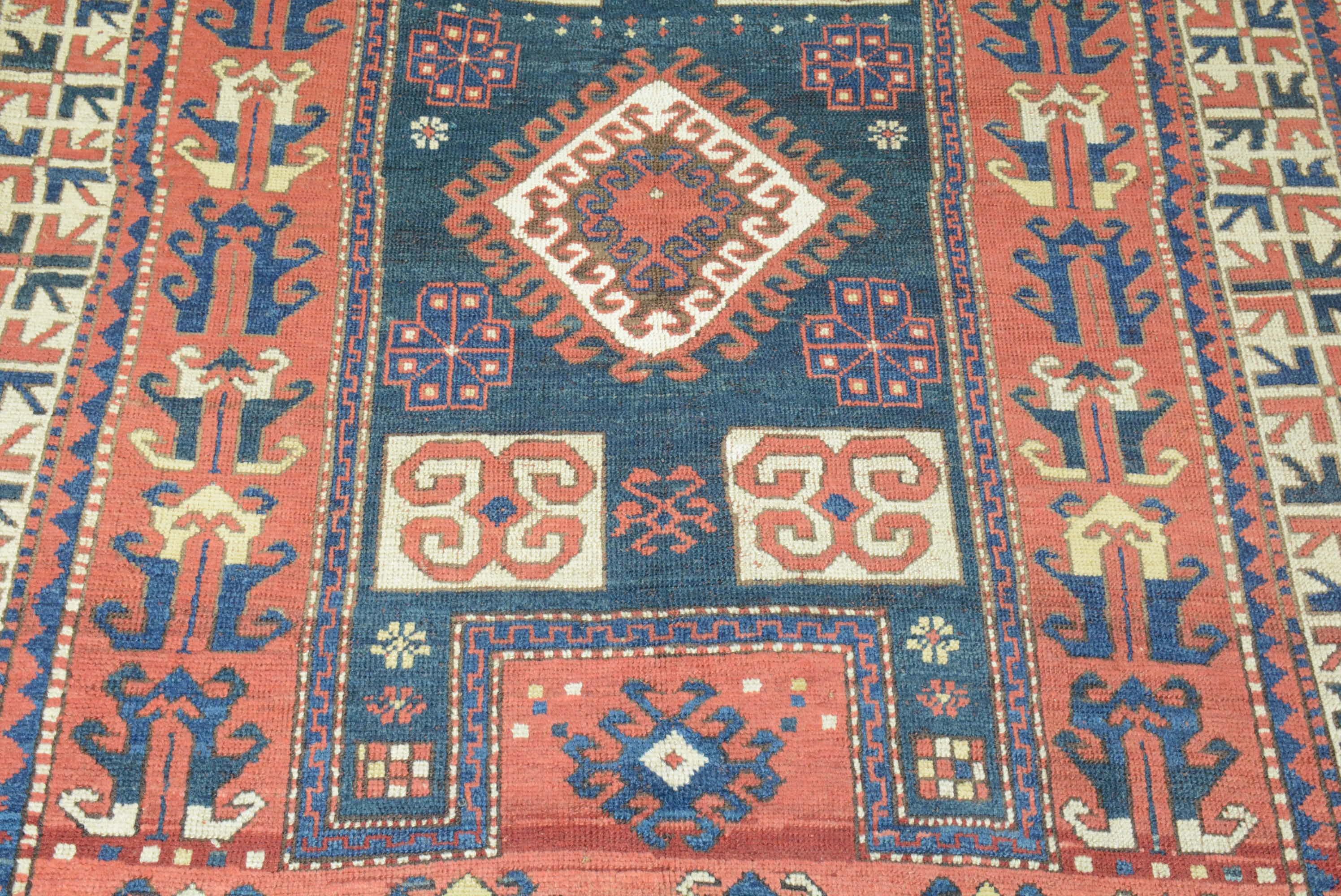 Antiker kaukasischer Kazak-Teppich (Wolle) im Angebot