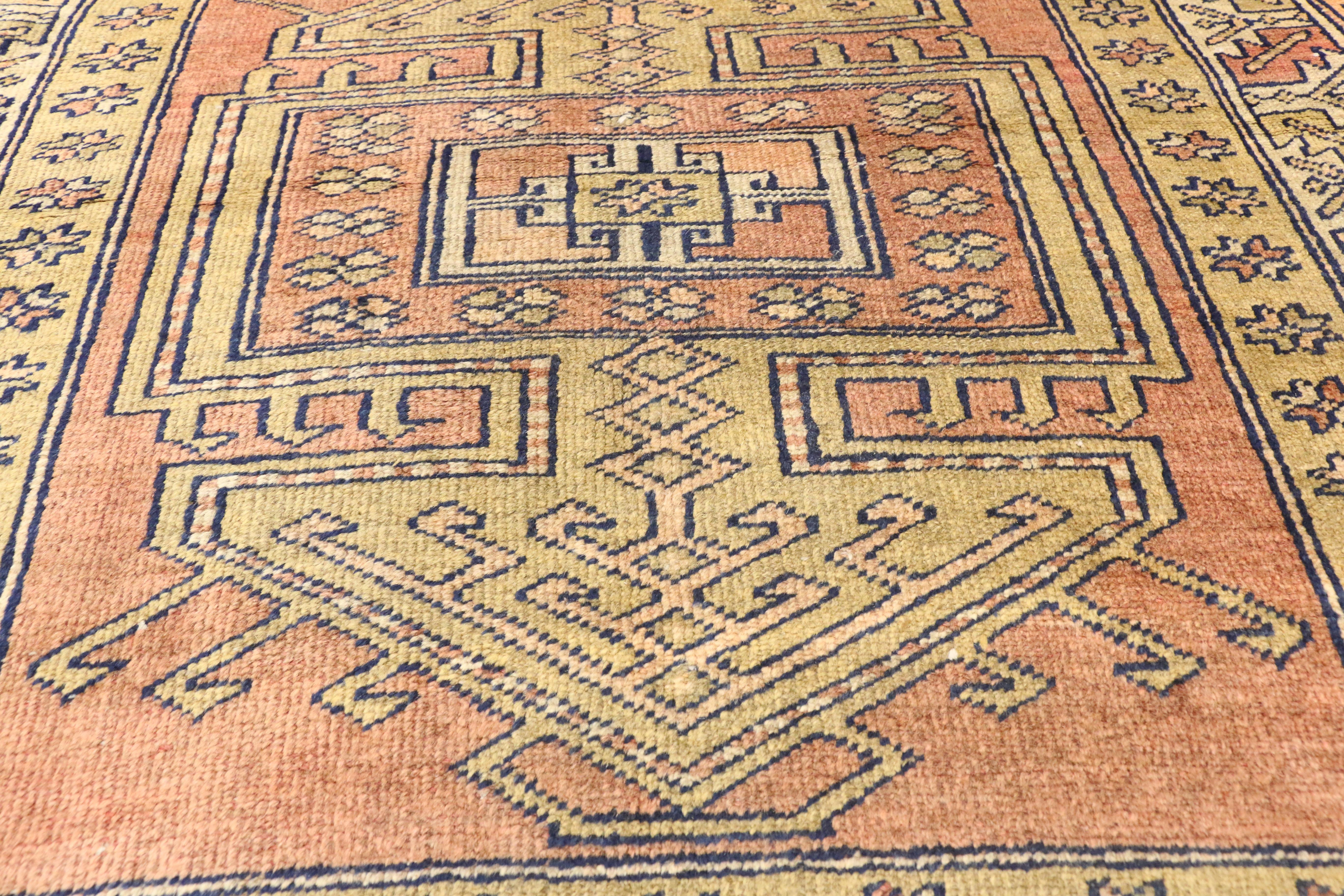 Caucasien Tapis kazakh caucasien de style tribal de la fin du XIXe siècle en vente