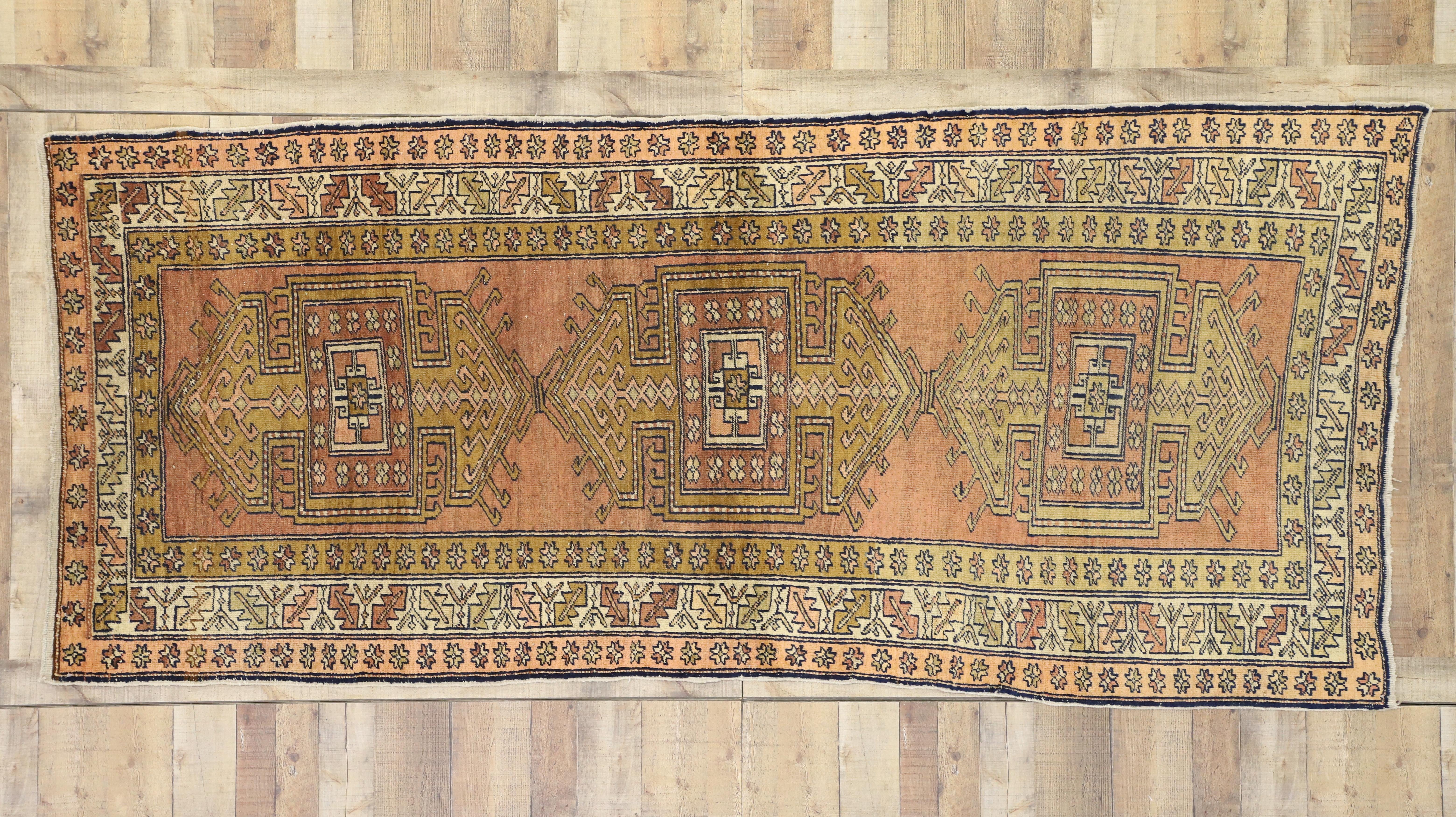 Laine Tapis kazakh caucasien de style tribal de la fin du XIXe siècle en vente