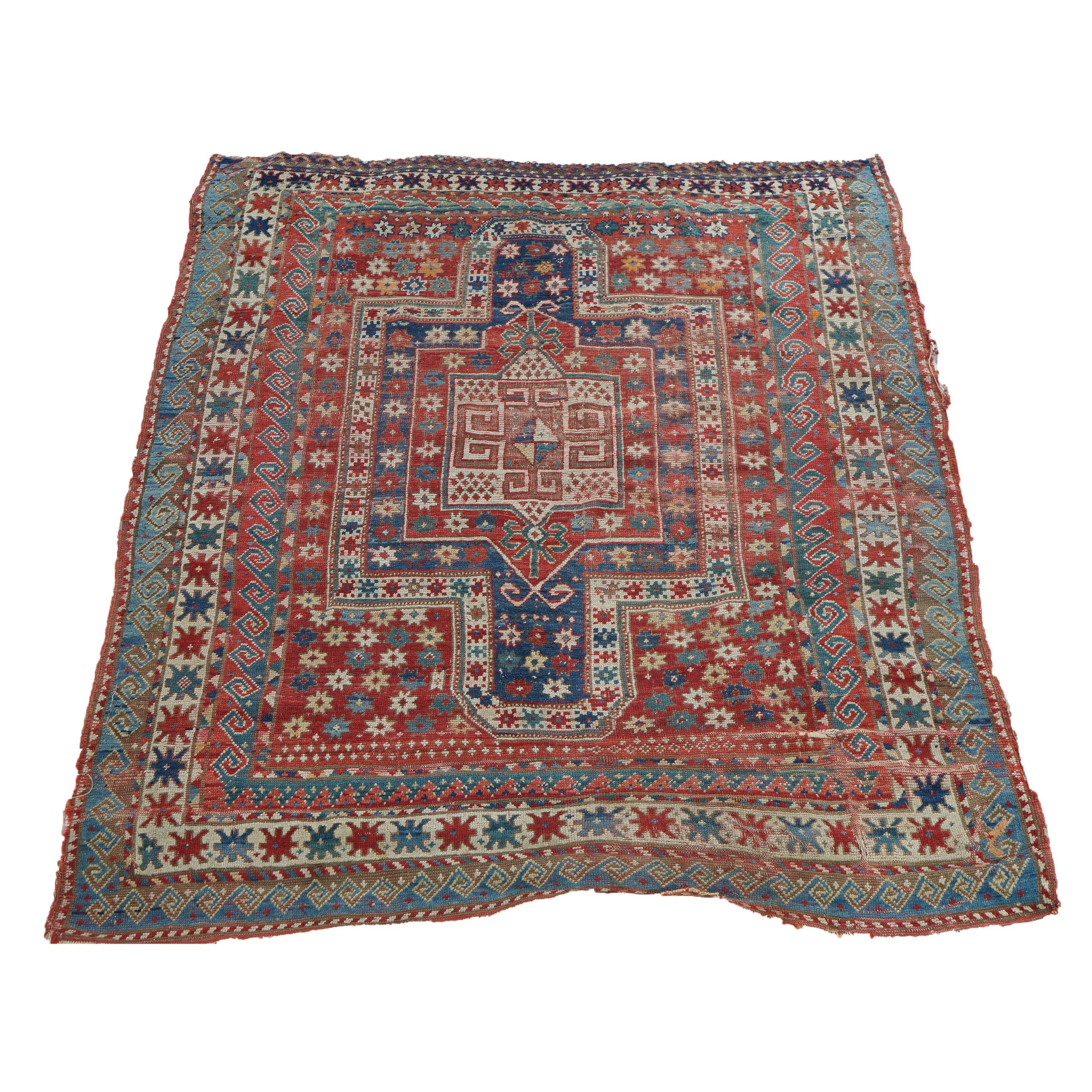 Antiker kaukasischer Kazak-Sewan-Ottomanischer Teppich aus Kasachstan, Mittelmedaillon und Widderhorn, um 1890 (19. Jahrhundert) im Angebot