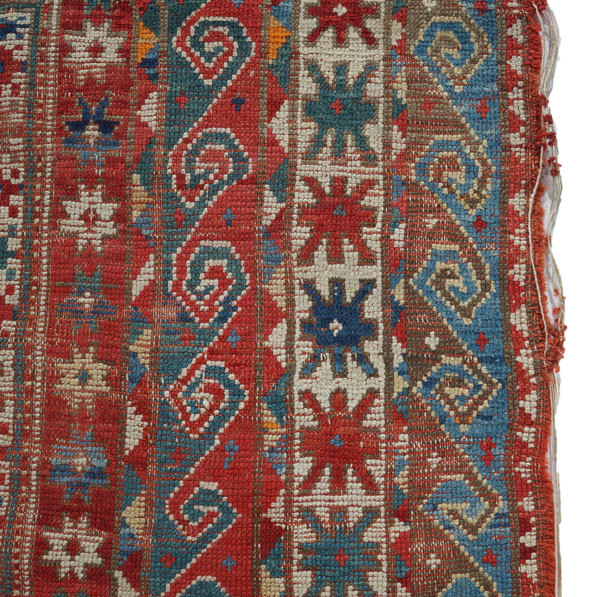 Antiker kaukasischer Kazak-Sewan-Ottomanischer Teppich aus Kasachstan, Mittelmedaillon und Widderhorn, um 1890 im Angebot 3