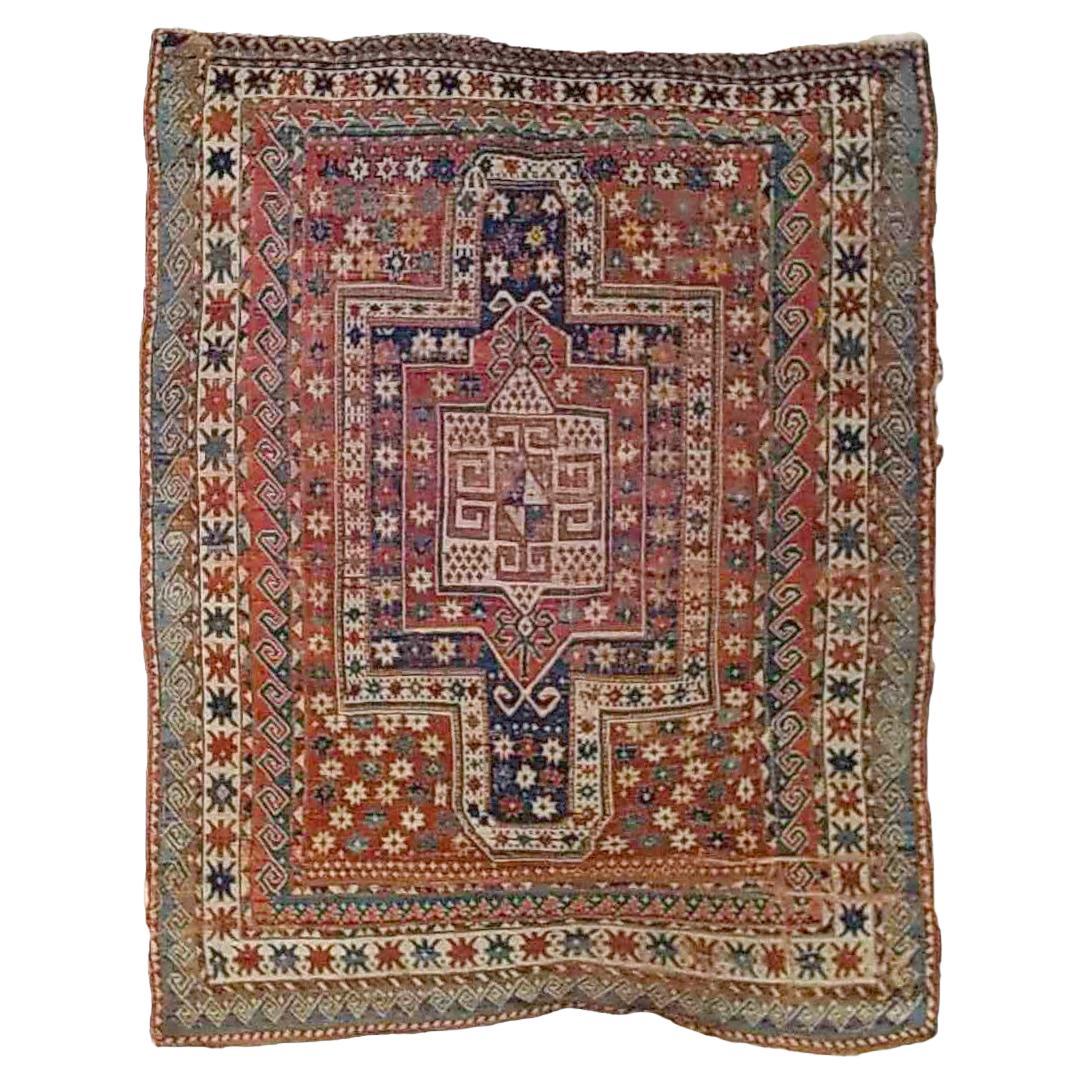 Antiker kaukasischer Kazak-Sewan-Ottomanischer Teppich aus Kasachstan, Mittelmedaillon und Widderhorn, um 1890
