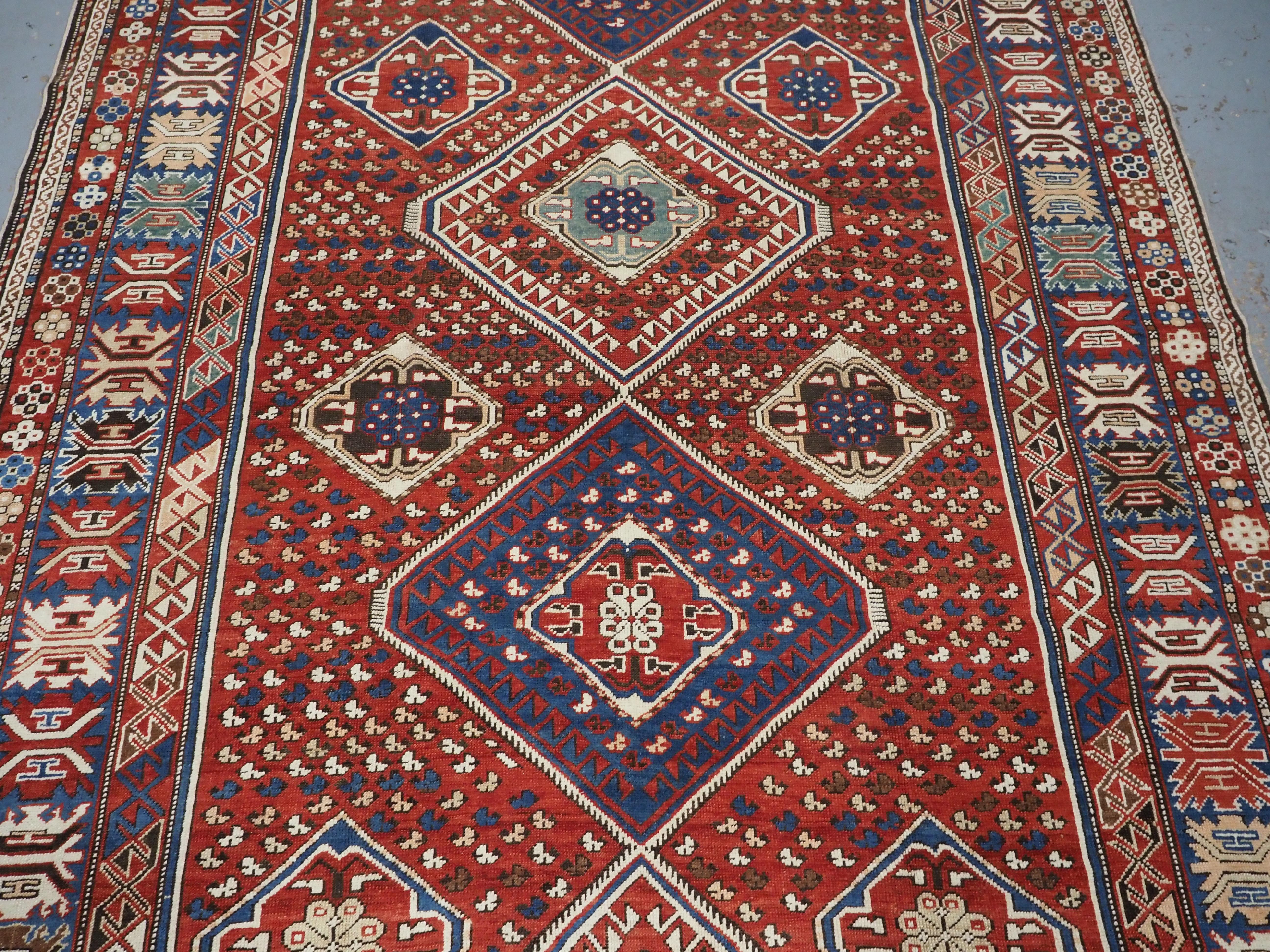 Antique Caucasian Khila rug,  Baku region of the Eastern Caucasus.  Circa 1890. In Good Condition For Sale In Moreton-In-Marsh, GB