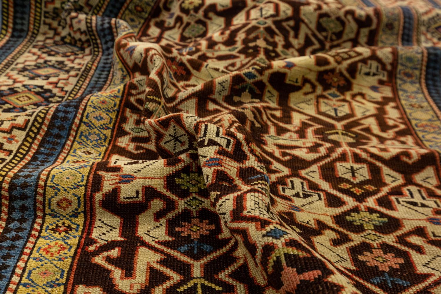 Antiker kaukasischer konakender Teppich im Angebot 1