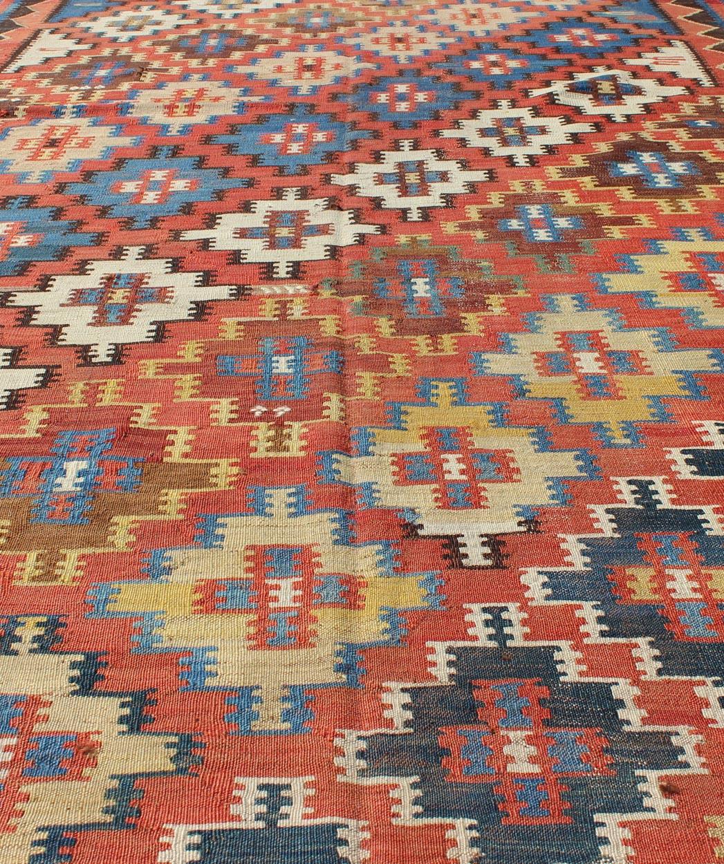 Kilim Kuba caucasien ancien avec motif de diamants sur toute sa surface de couleur rouille et bleue en vente 2