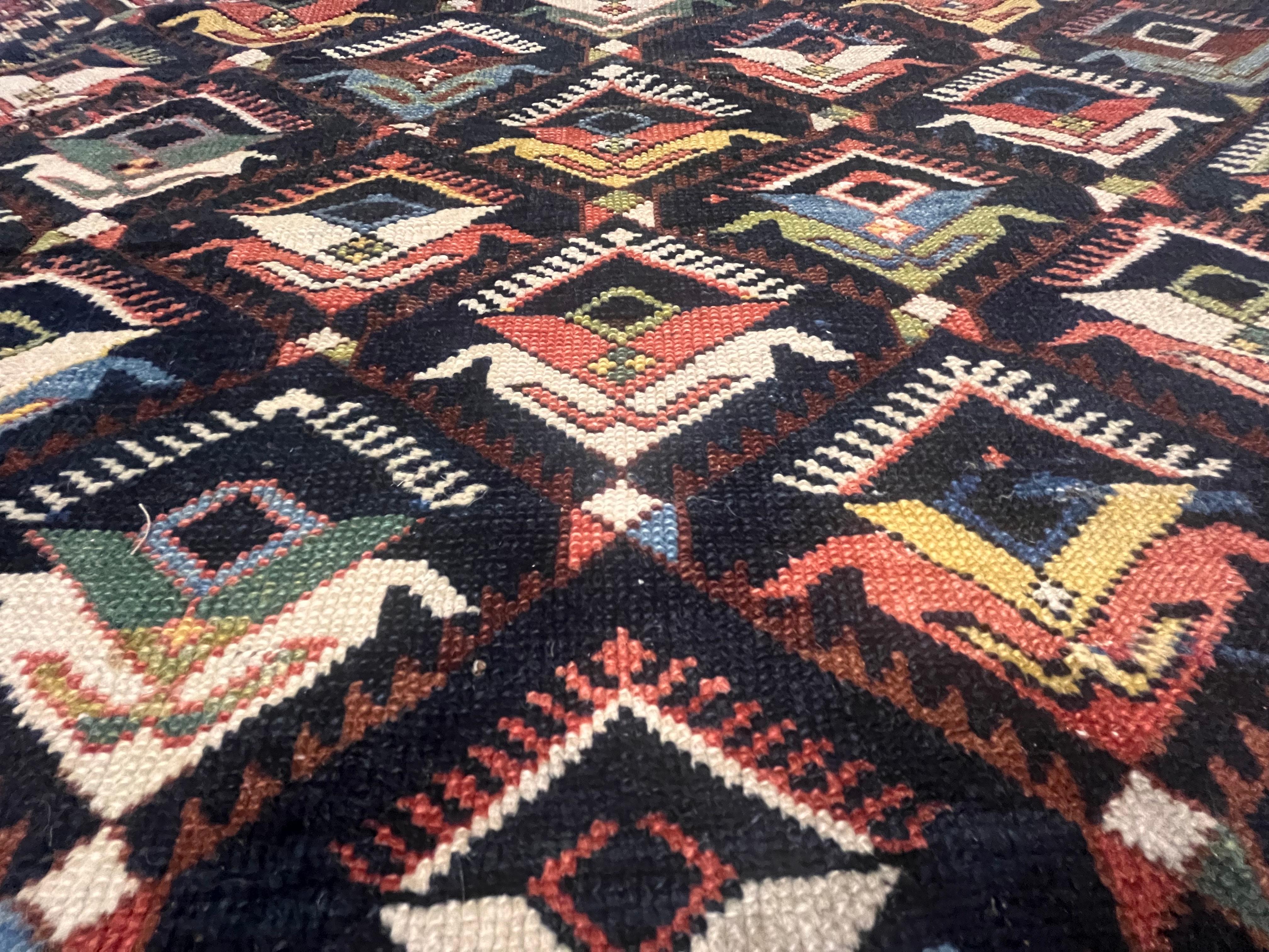 Antique Caucasian Kuba Rug 3'10'' x 5'1'' In Good Condition For Sale In New York, NY