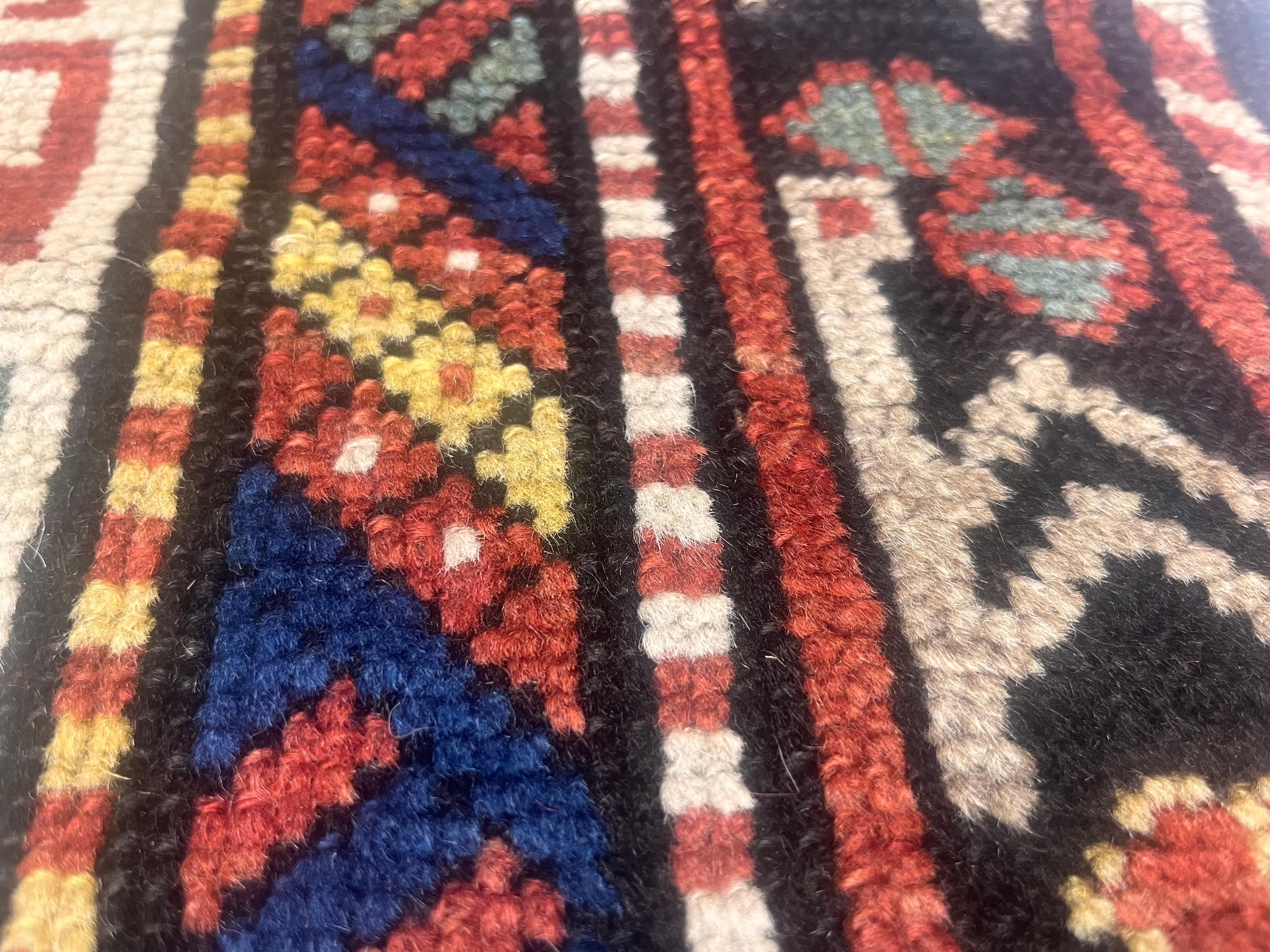 Laine Tapis ancien caucasien Kuba 4'6