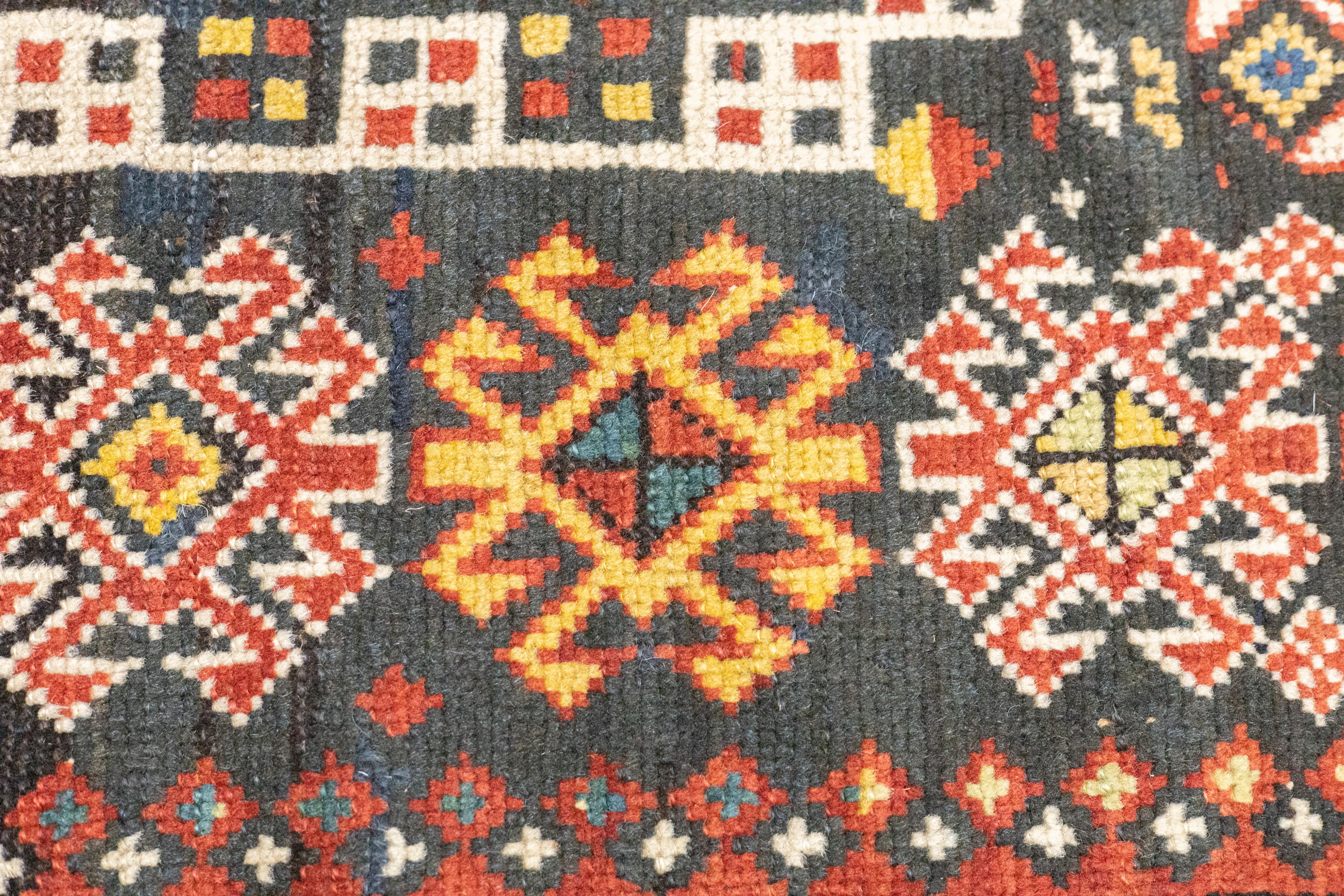 Noué à la main Tapis Kuba caucasien ancien 4'9'' x 10'0
