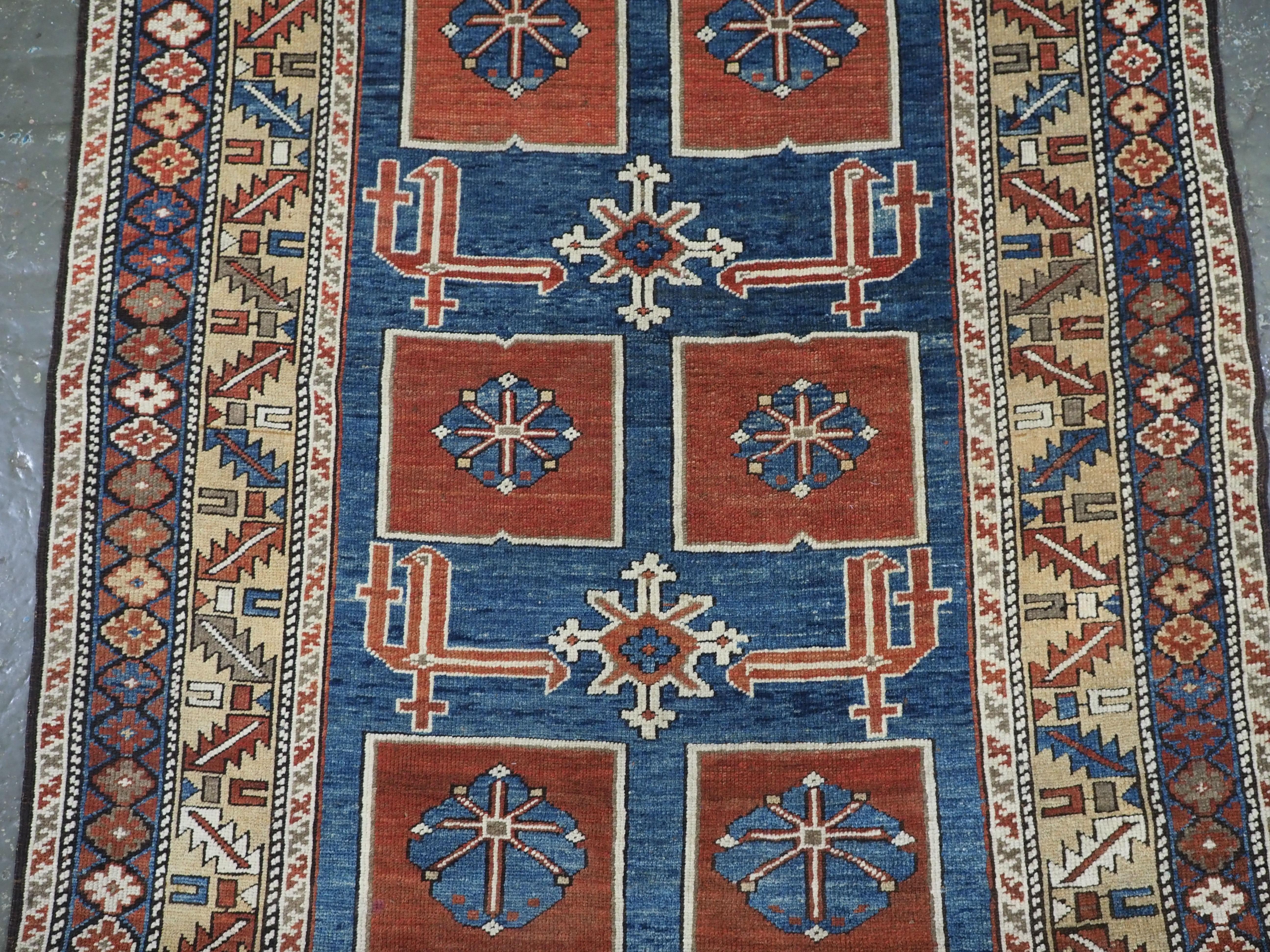 Antiker kaukasischer Kuba-Teppich aus dem Dorf Karagashli, um 1880. (Asiatisch) im Angebot