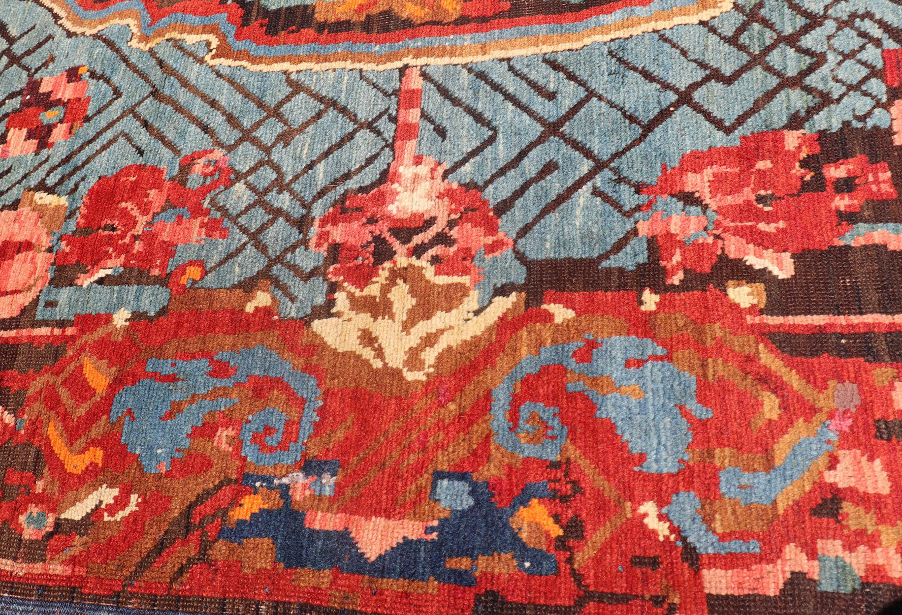Antique Caucasian Kuba Rug with a Central Floral Medallion For Sale 11