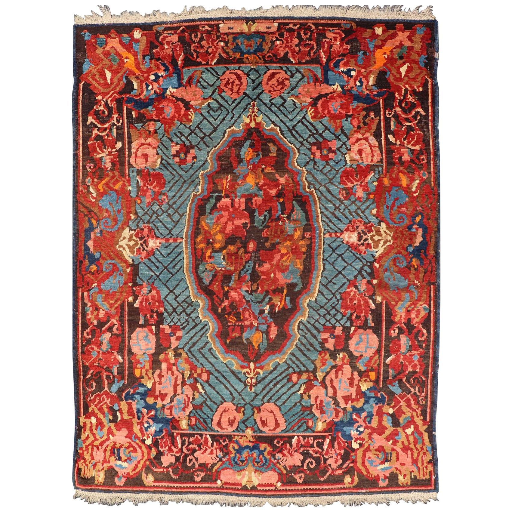 Tapis caucasien ancien Kuba avec médaillon à fleurs centrales
