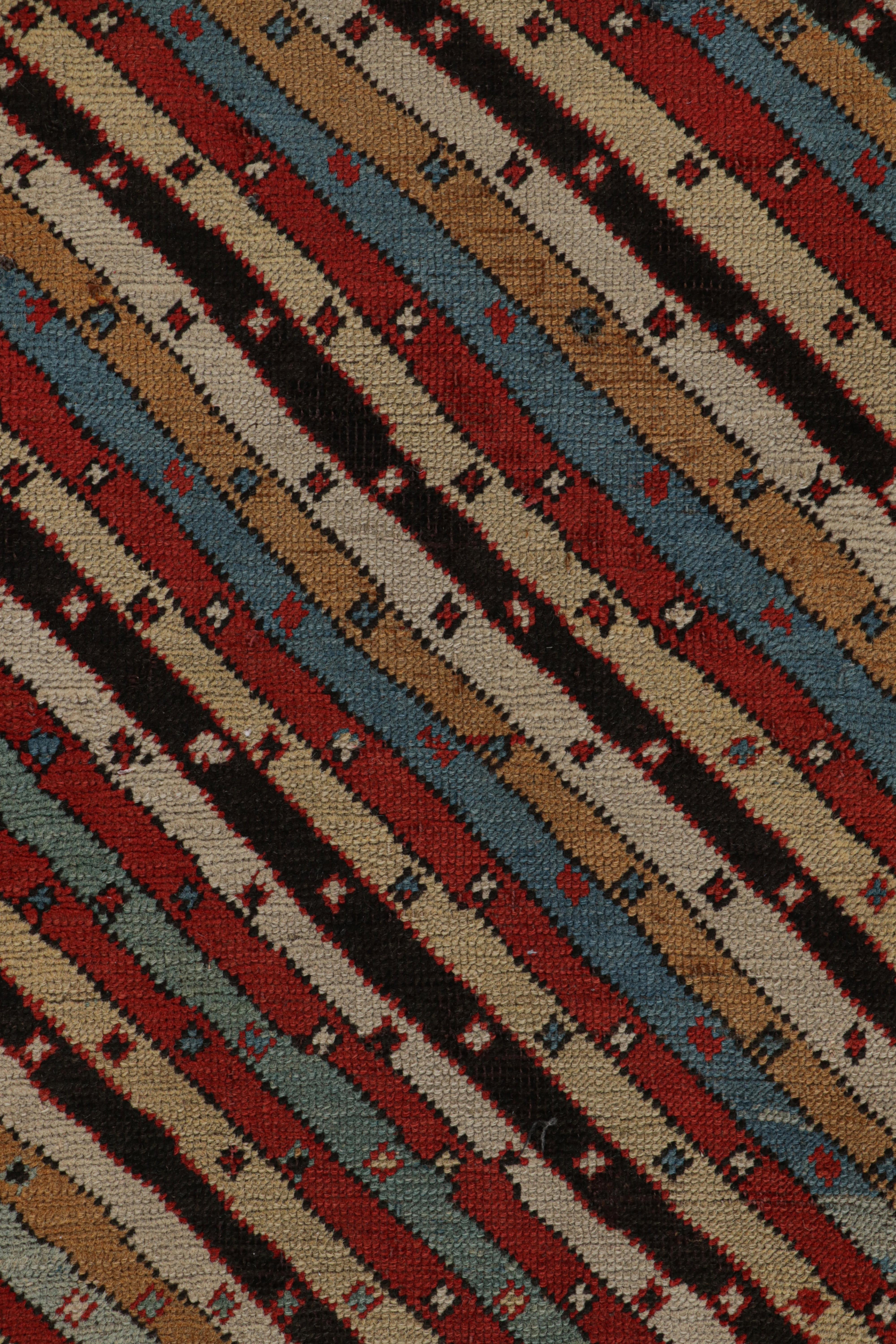 Antiker kaukasischer Kuba-Läufer mit geometrischen Mustern, von Rug & Kilim (Russisch) im Angebot