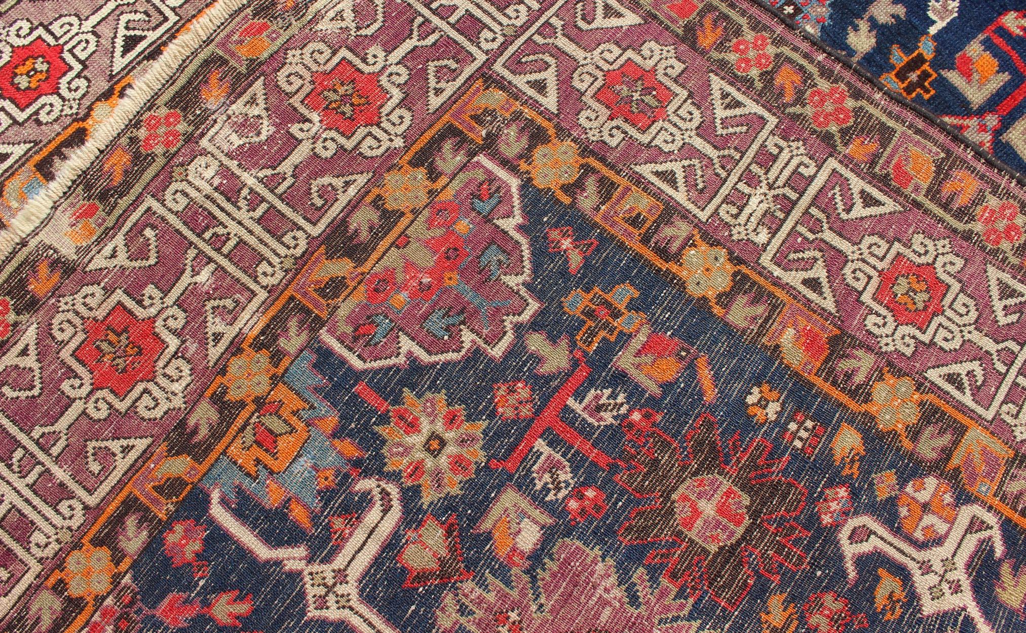 Antique coureur caucasien Kuba avec motif intégral en vente 5