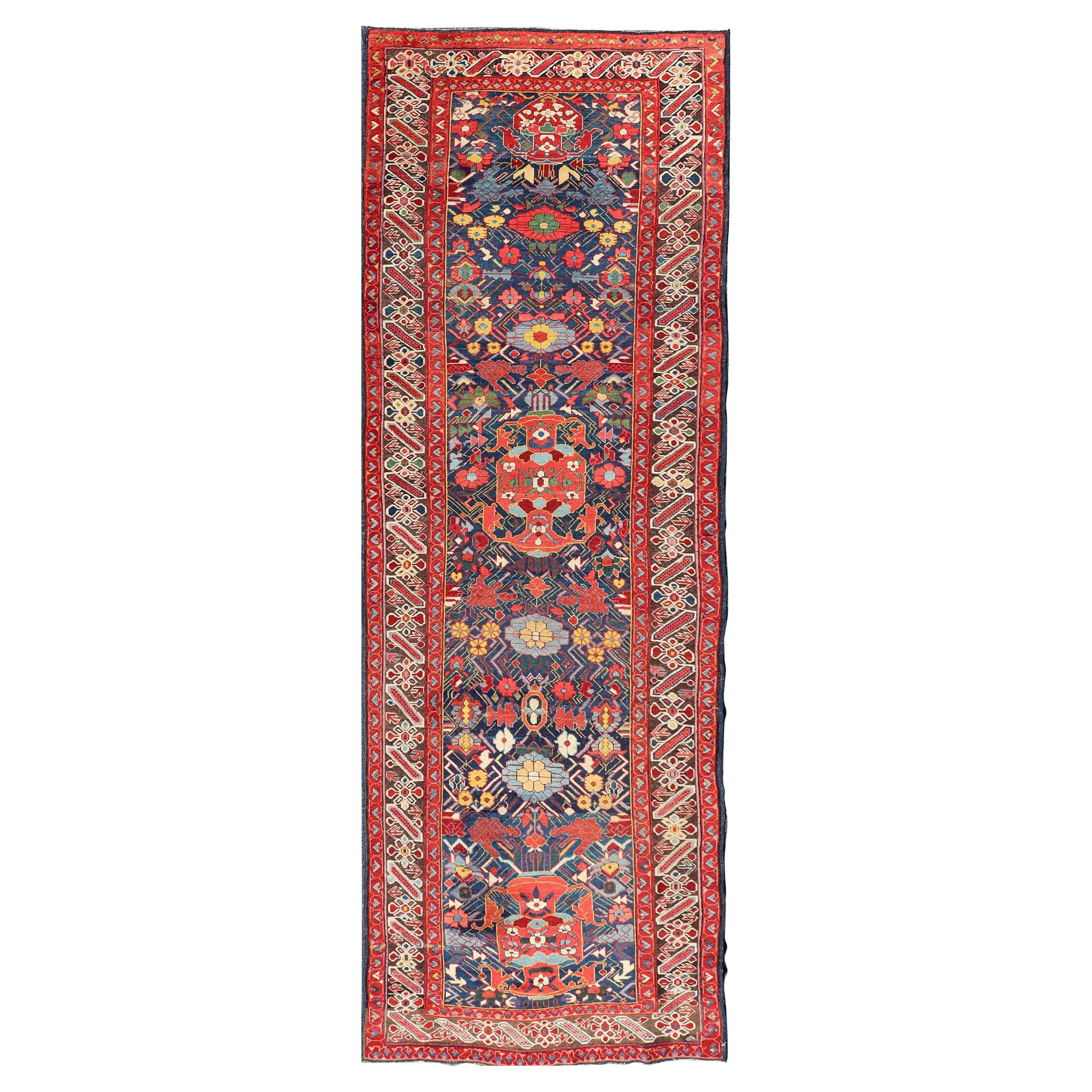 Tapis de couloir Kuba caucasien ancien au design complexe et complexe