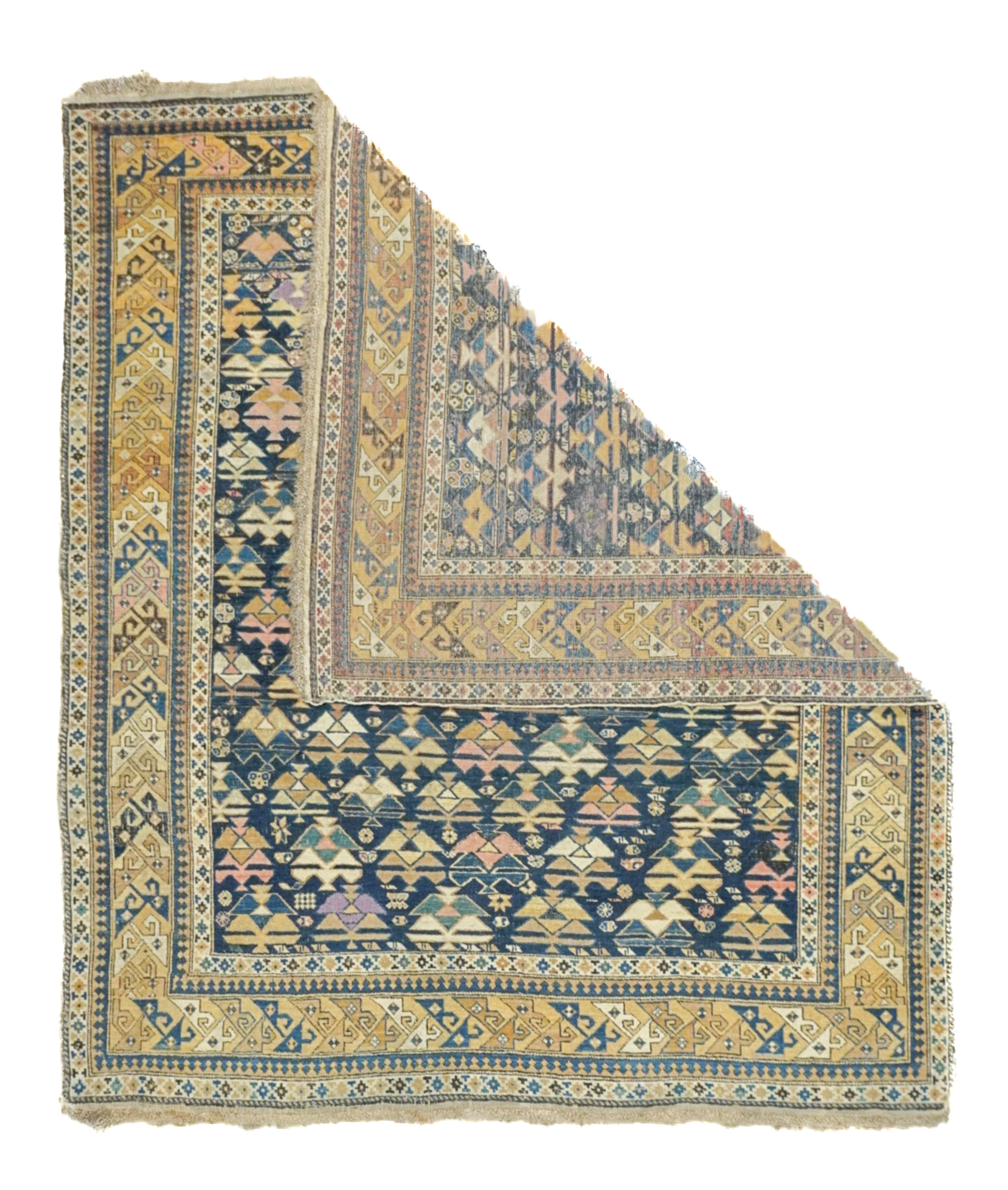 Tapis ancien caucasien Kuba Shirvan 4'5'' x 5'1''. Les Turcs azéris habitent la région de Kuba, dans le centre-ouest du Caucase caspien, et tissent une grande variété de tapis géométriques, de chemins de table, de longs tapis et de niches (pièces de