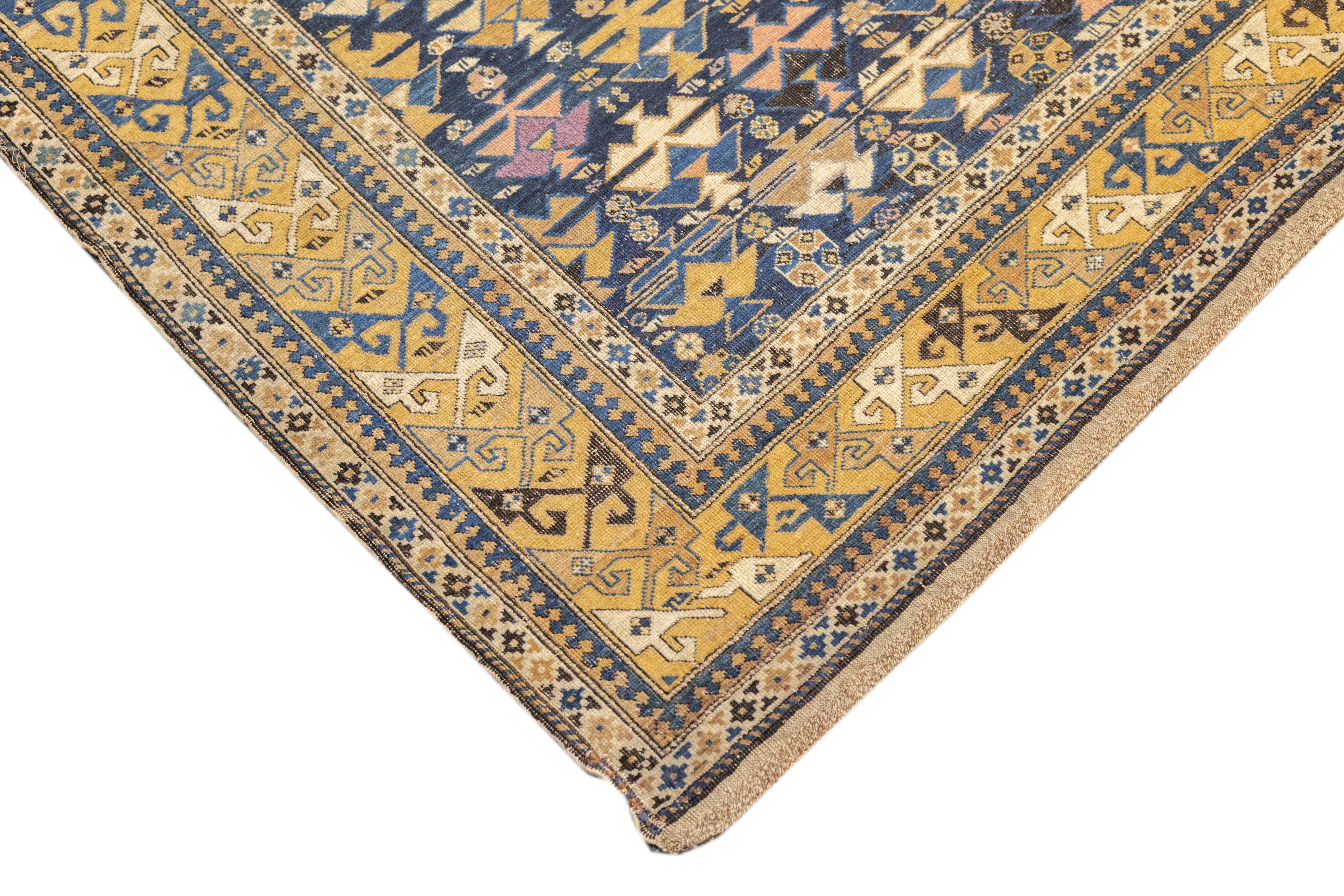 Caucasien Tapis Kuba Shirvan caucasien ancien 4'5'' x 5'1' en vente