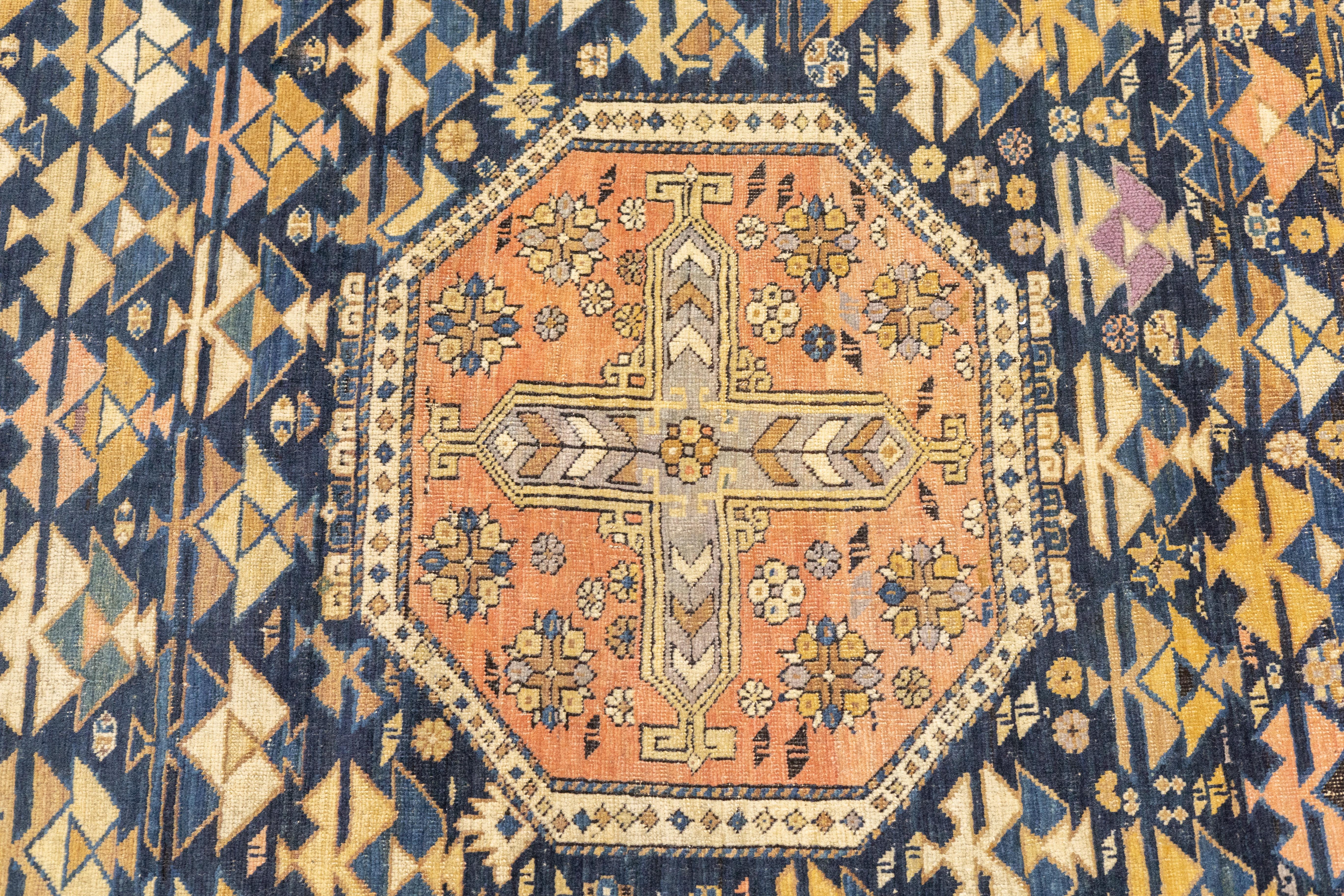 Tapis Kuba Shirvan caucasien ancien 4'5'' x 5'1' en vente 2