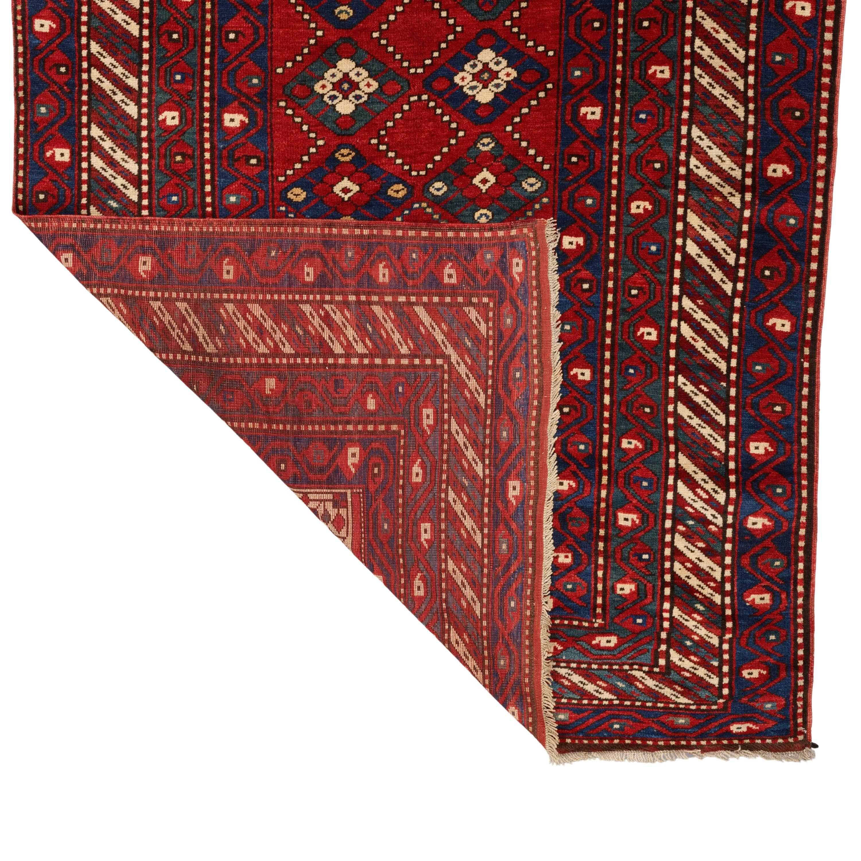 Antique Caucasian Lambalo Kazak - Middle of 19th Century South West Caucasian In Good Condition For Sale In Sultanahmet, 34