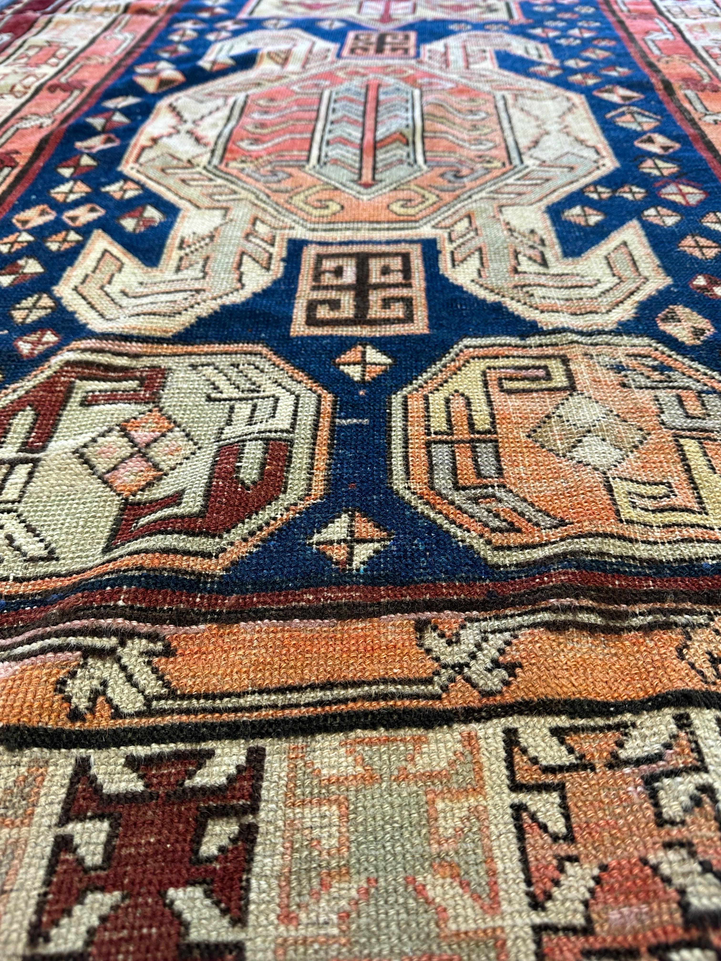 Antike kaukasische Lankoran Teppich Läufer circa 1920 3'8x8' im Angebot 4