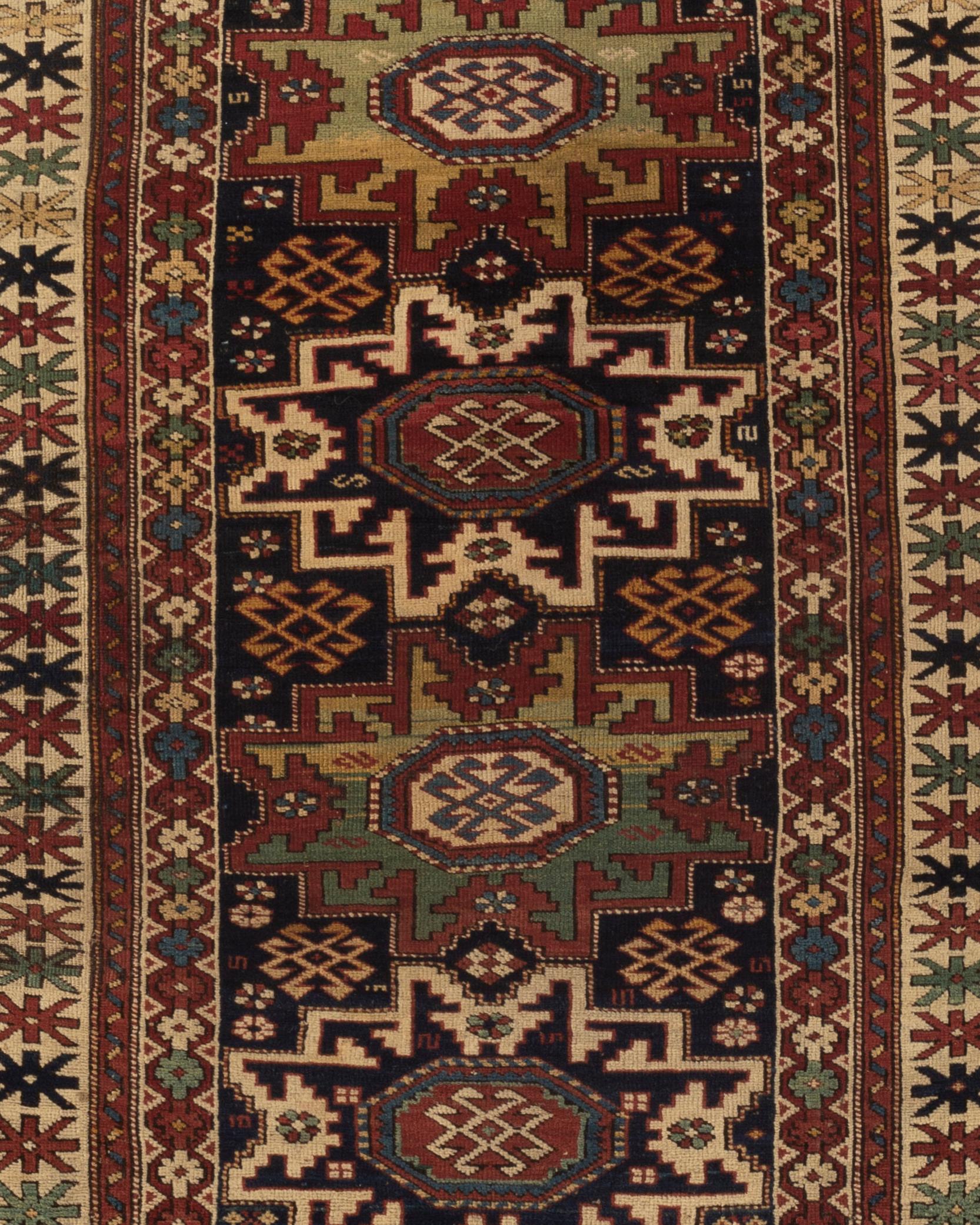 Tissé à la main Tapis ancien Lesghi Star du CIRCA, vers 1880 en vente