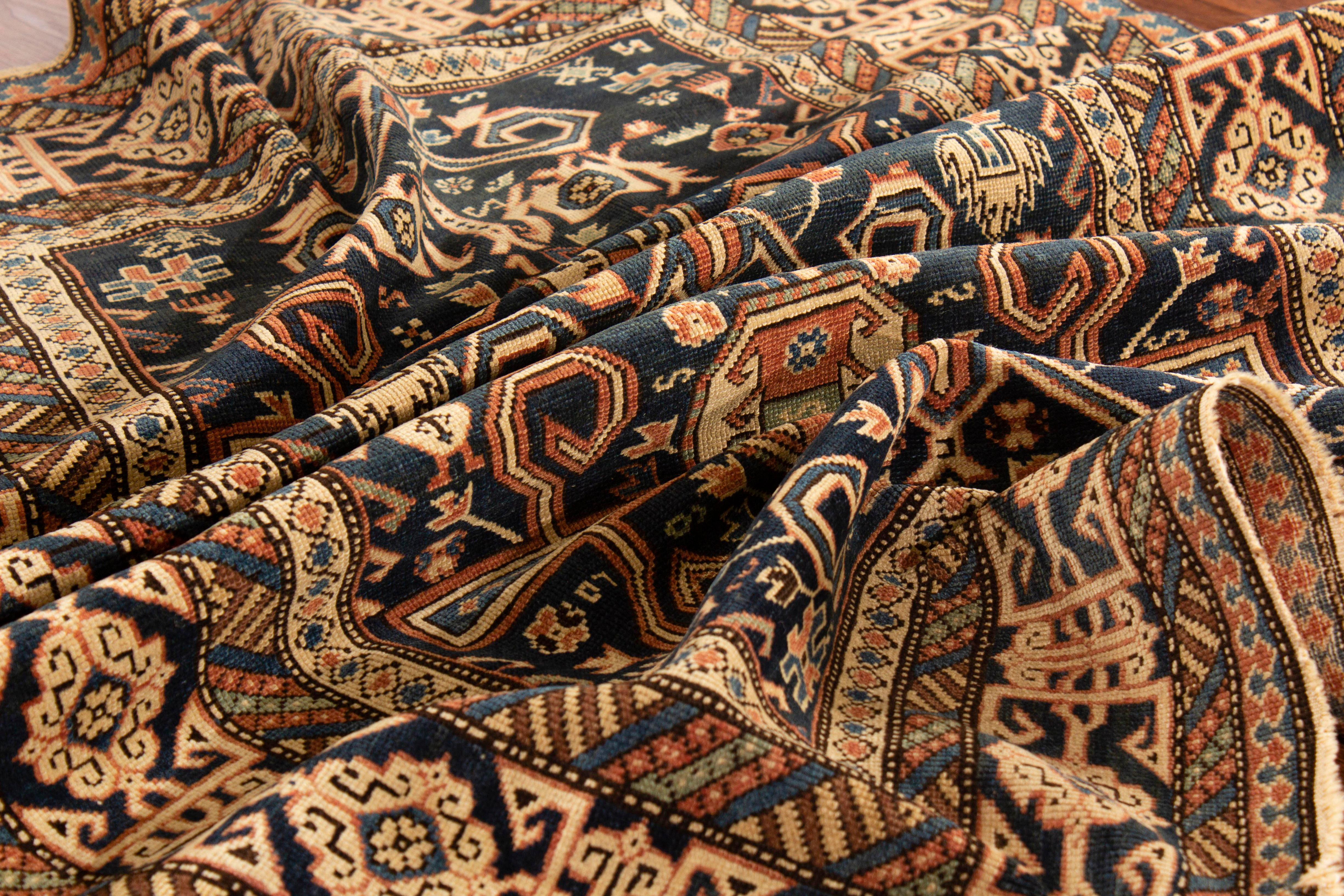 Tapis caucasien ancien Shirvan perpétuel, circa 1880  3'3 x 4'5 en vente 1