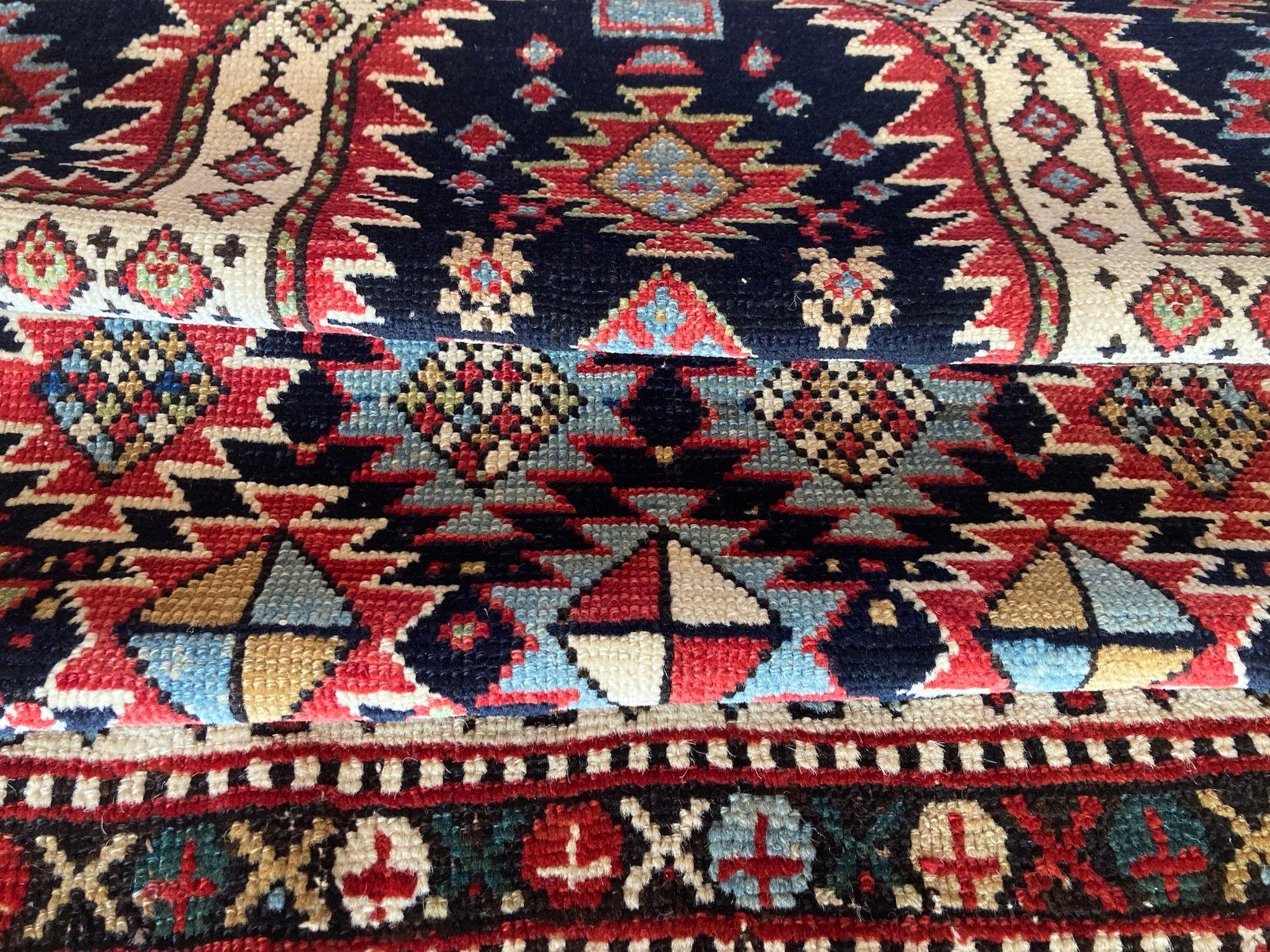 Antiker kaukasischer Gebetsteppich 1,51 m x 1,03 m im Angebot 10