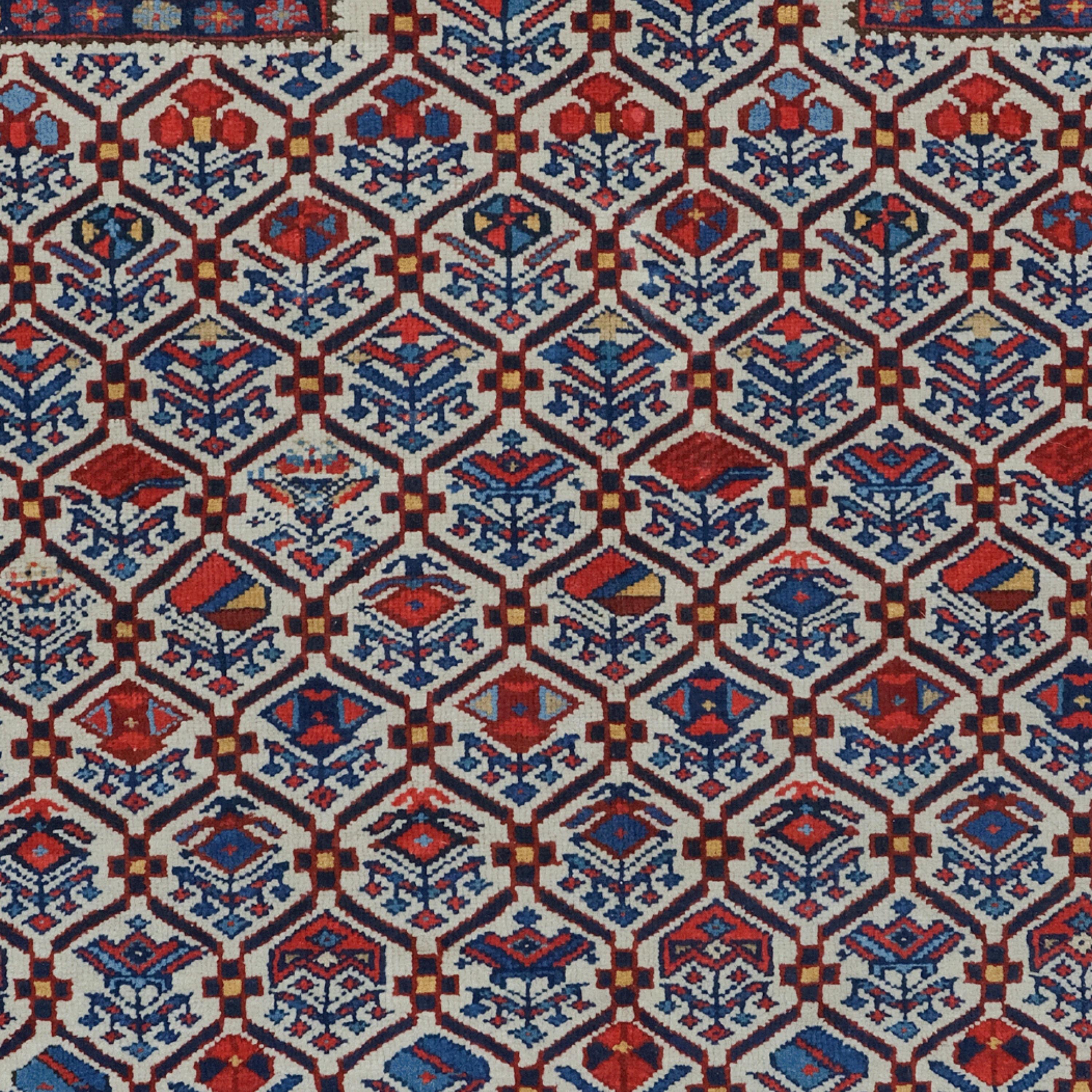 Antique Caucasian Prayer Shirvan Rug - 19th Century Shirvan Rug, Antique Rug In Good Condition For Sale In Sultanahmet, 34