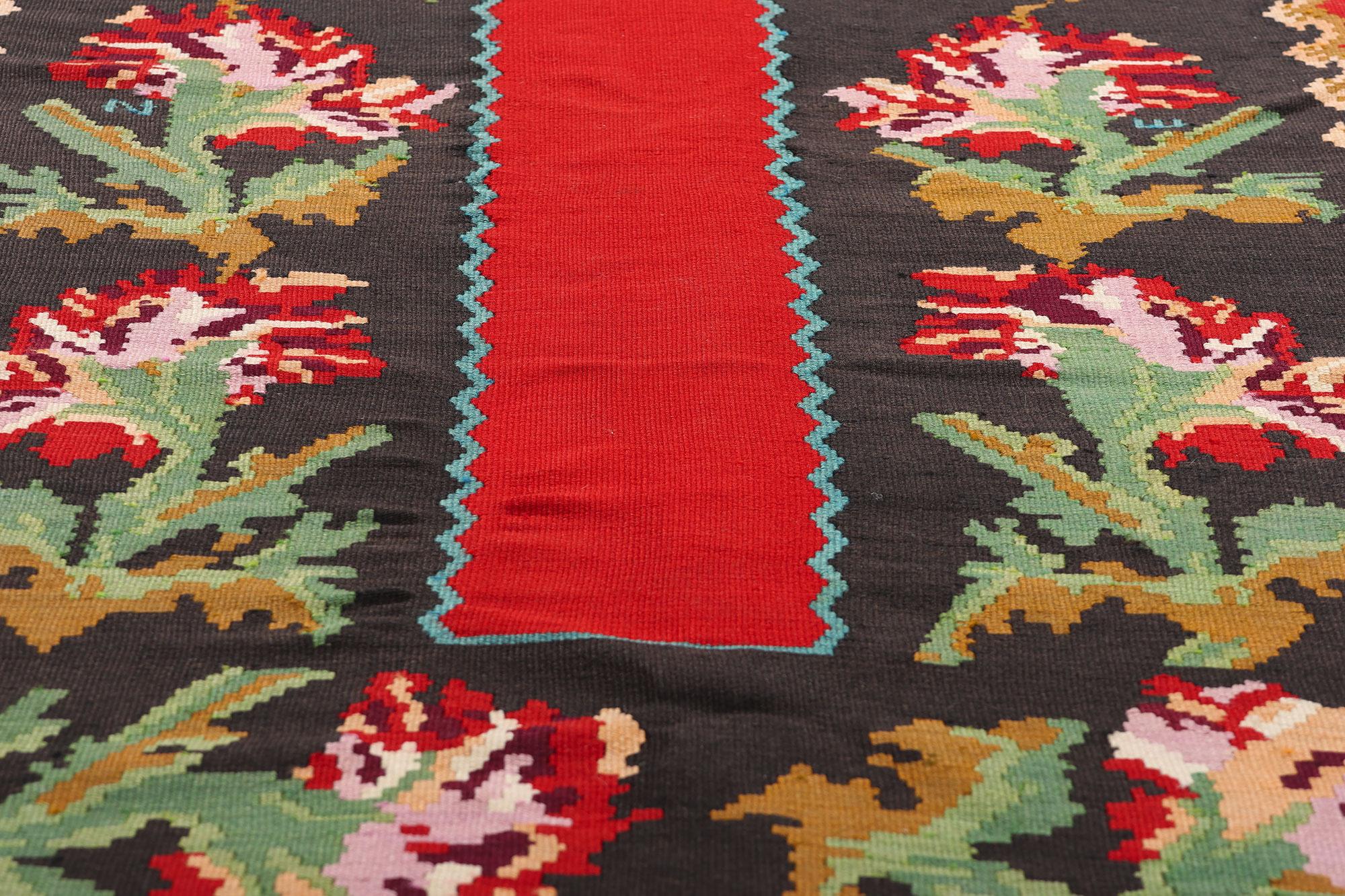 Antiker kaukasischer Rose Karabagh Karabakh Teppich aus Karabakh mit traditionellem Stil (Handgeknüpft) im Angebot