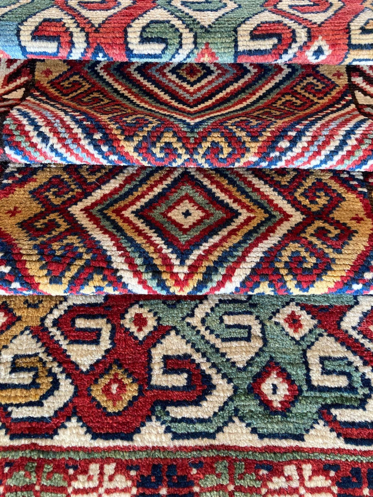Antiker kaukasischer Teppich im Angebot 9
