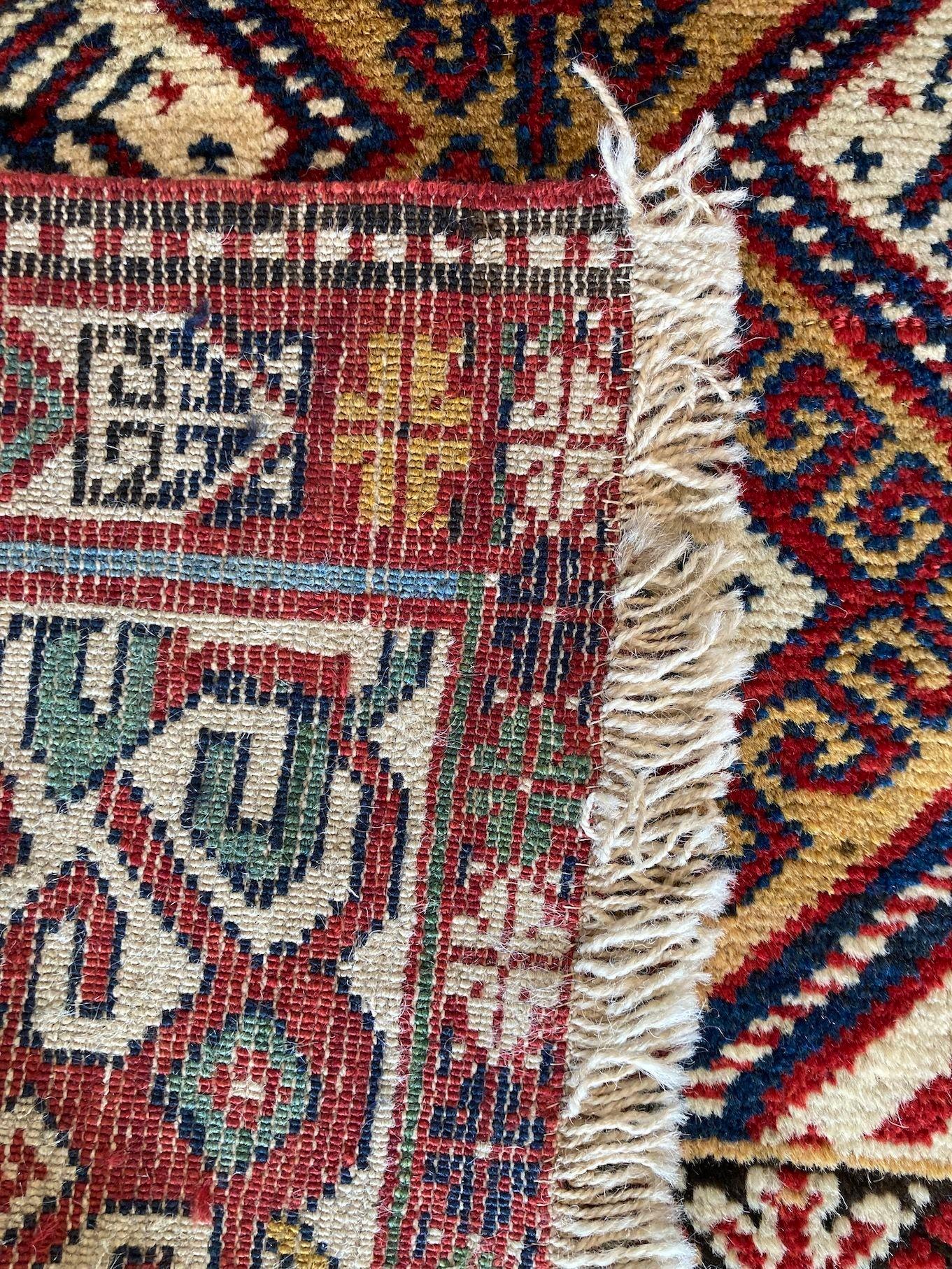 Tapis caucasien ancien de 2,58 m x 1,25 m en vente 11