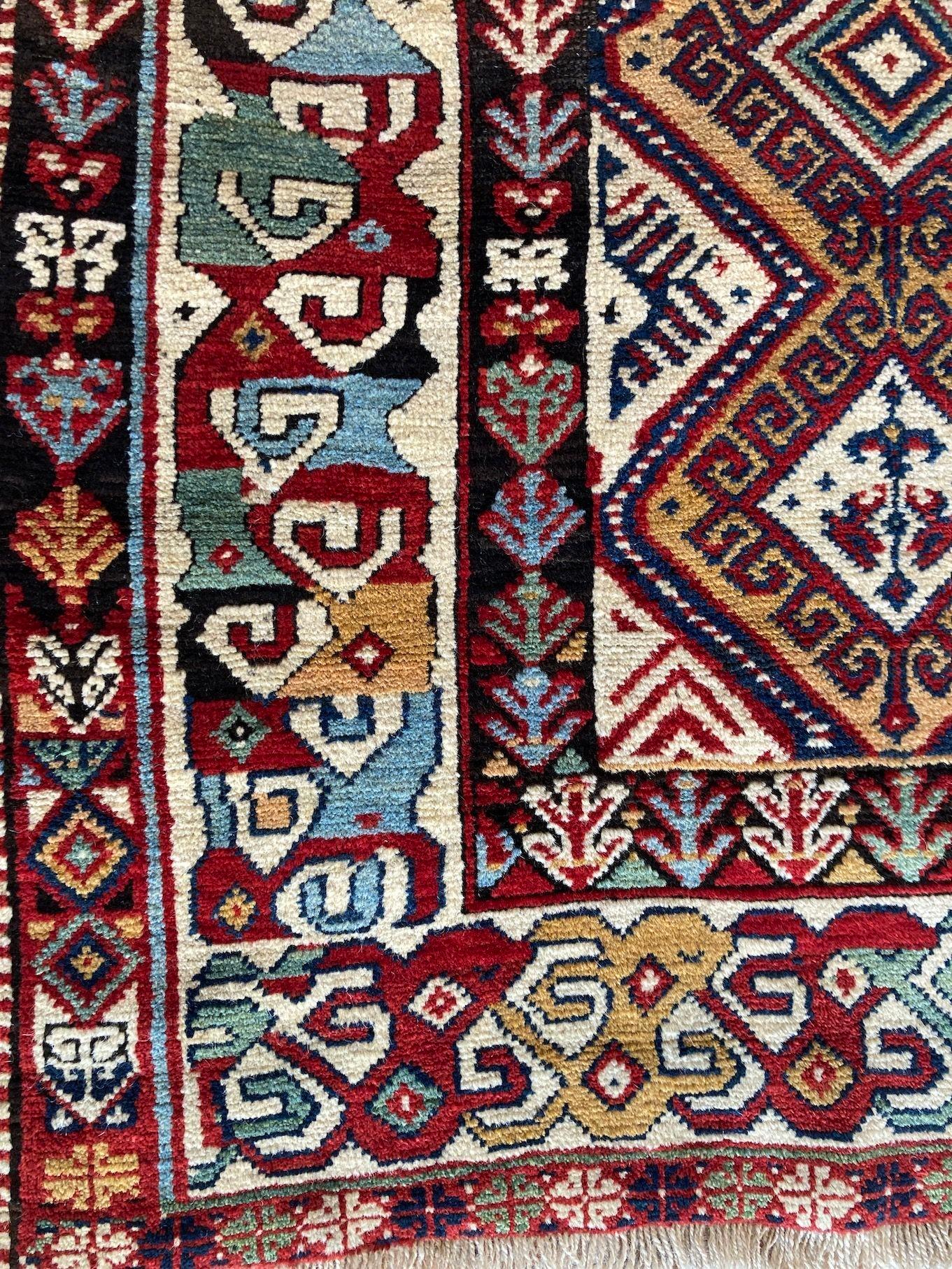 Antiker kaukasischer Teppich im Angebot 1