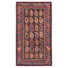 Antiker kaukasischer Teppich 3' 8'' x 6' 3''
