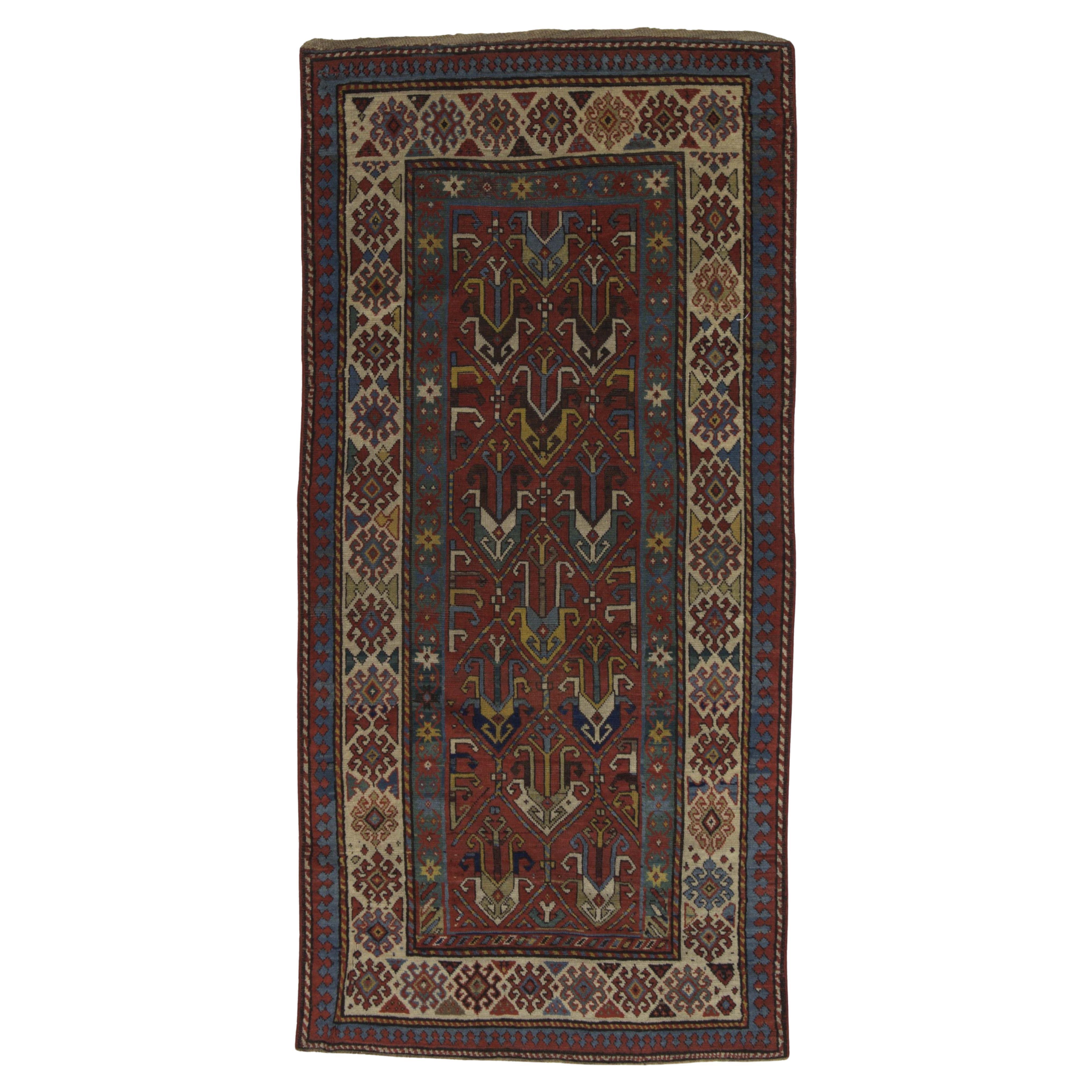 Tapis caucasien antique 3'8" x 7'10"
