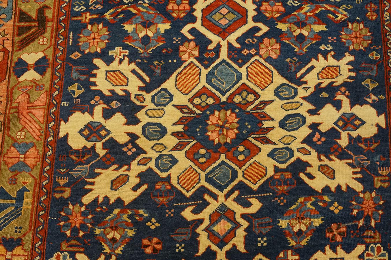 Tapis caucasien Bidjov de la fin du XIXe siècle (4'6'' x 5'8'' - 122 x 183 cm) en vente 1