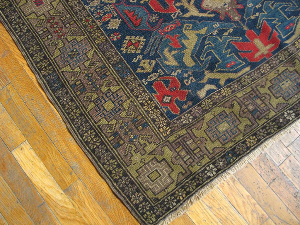 1930s Caucasian Rug  ( 4' 2'' x 5' 9'' - 127 x 175 cm ) In Good Condition For Sale In New York, NY