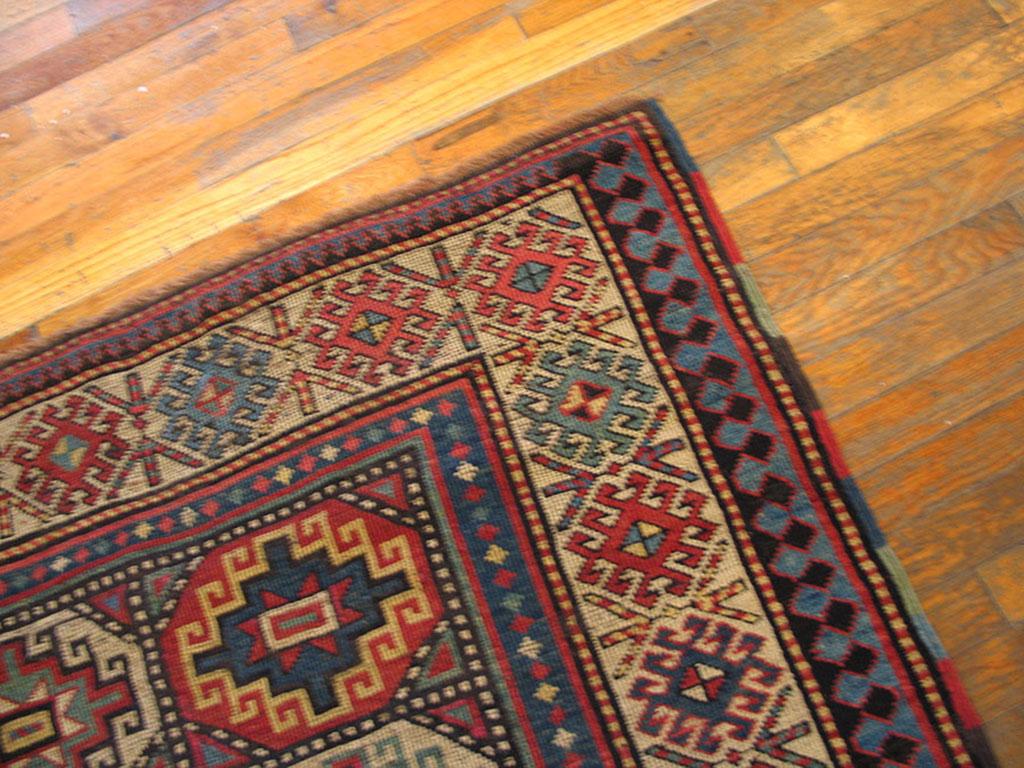 Wool Early 20th Century Caucasian Kazak Carpet ( 4' x 9' - 122 x 274 ) For Sale