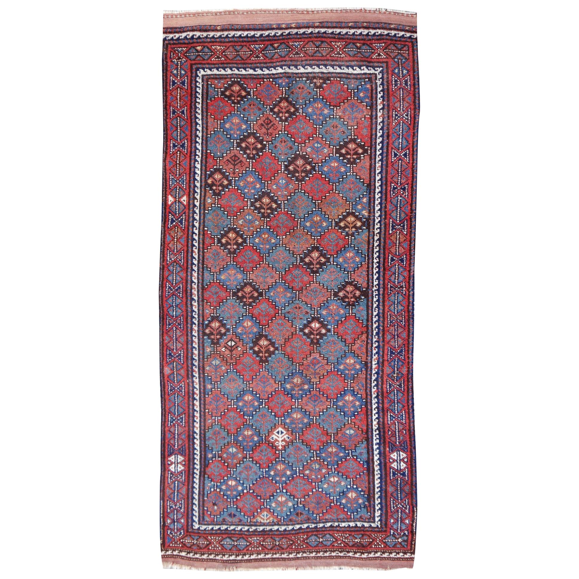 Antiker kaukasischer Teppich im Angebot