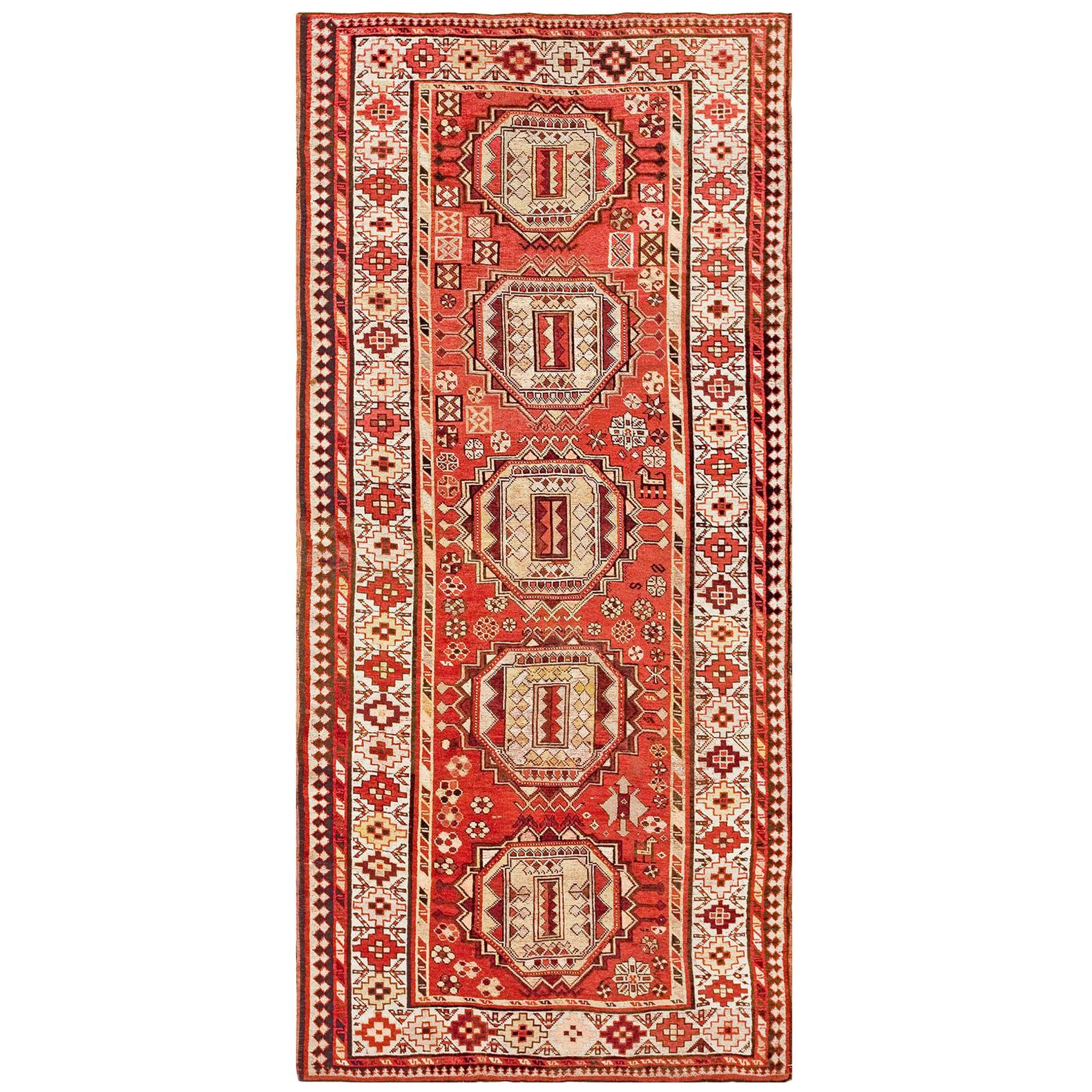 Kaukasischer Karabagh-Teppich des frühen 20. Jahrhunderts ( 4' x 9' - 122 x 274 )