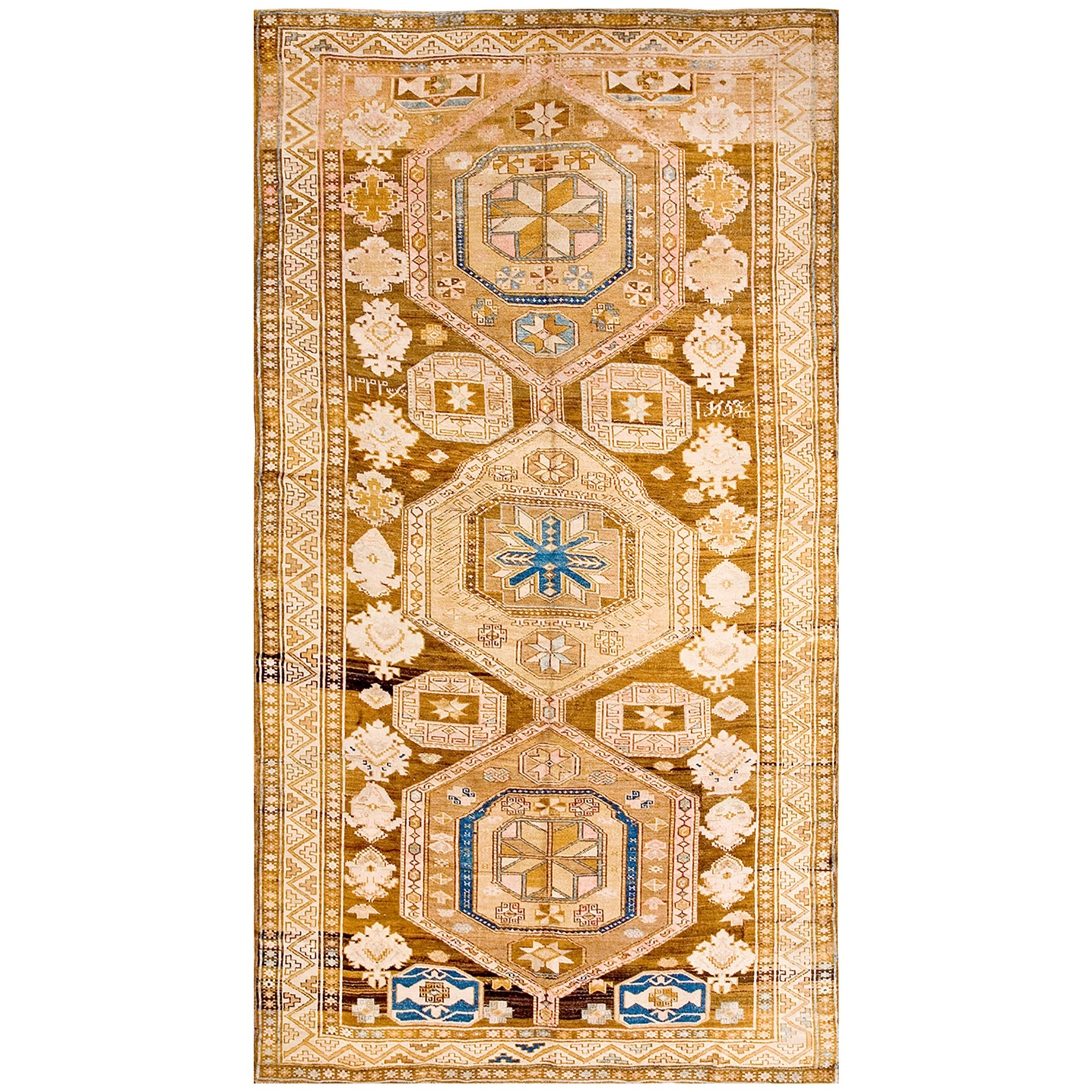 Kaukasischer Karabagh-Teppich aus dem späten 19. Jahrhundert (198 x 371 cm)
