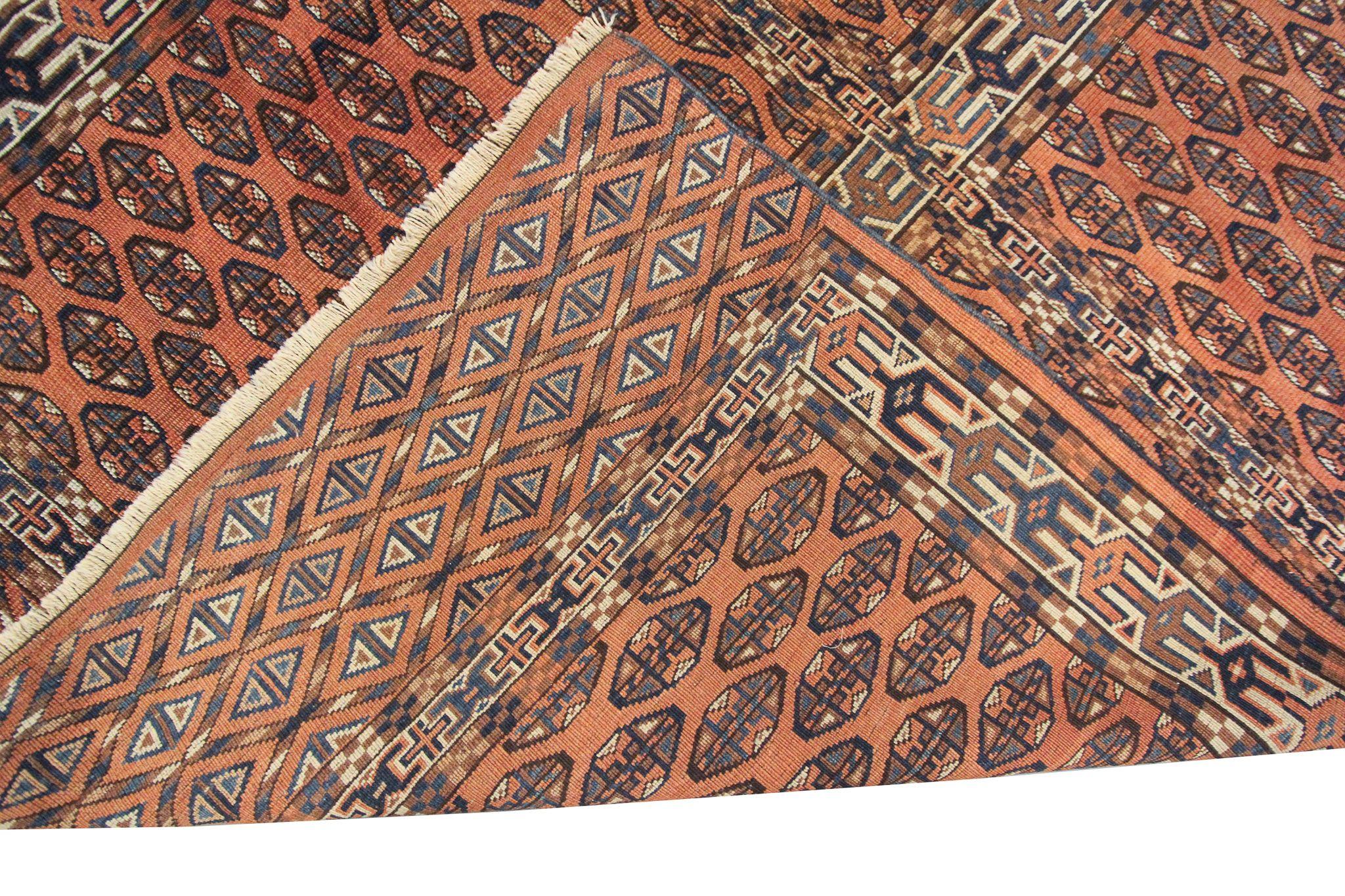 Antiker kaukasischer geometrischer Teppich, geometrischer Stammes-Teppich, 1920, handgefertigter antiker Teppich (Handgeknüpft) im Angebot